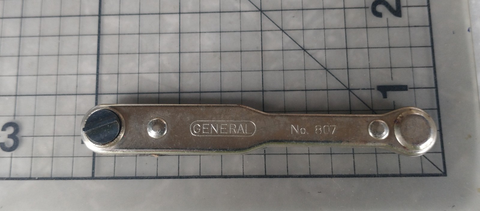 General Hardware Mfg #807 Screwdriver Ratchet Vintage Slotted Works