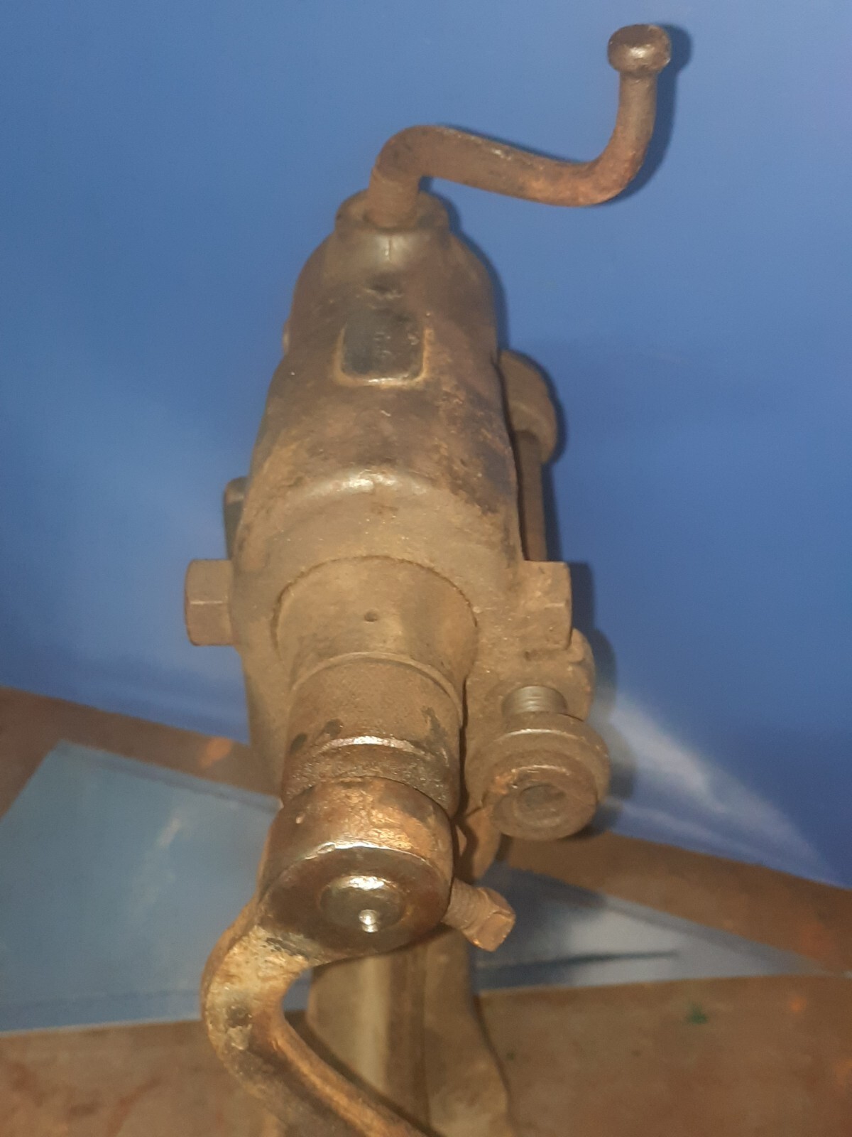 Vintage Niagara M&T WKS No. 41719 Metal Turning Machine With Stand