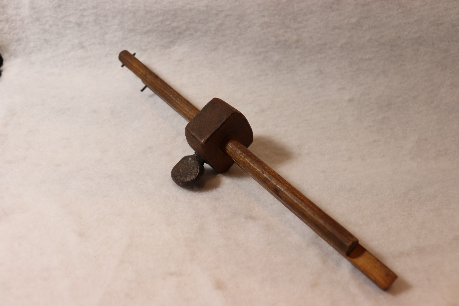 VTG SCARCE UNBRANDED WOOD MARKING GAUGE 2 ADJUSTABLE WOOD RODS INTERESTING PIECE