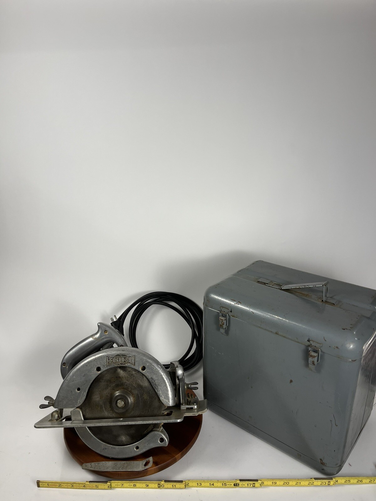 Vintage Black & Decker Lectro Circular Saw HU-80 8″ Heavy-Duty 4500rpm &Case USA