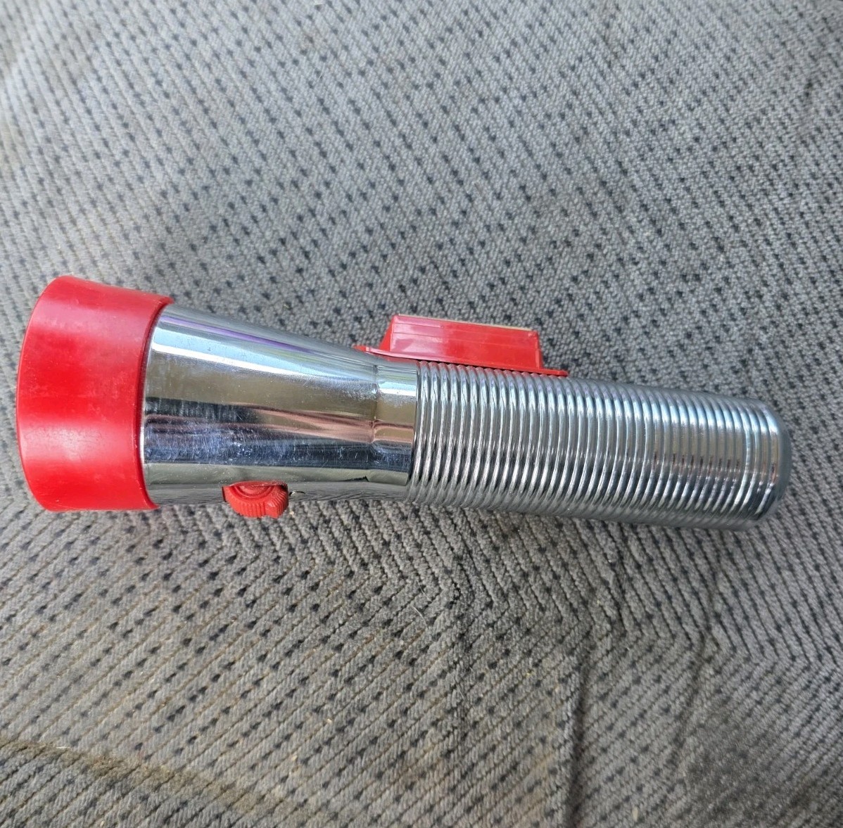 Vintage RAYOVAC Metal USA 2-D Cell Flashlight With Bulb (1960s-1970s) Works!