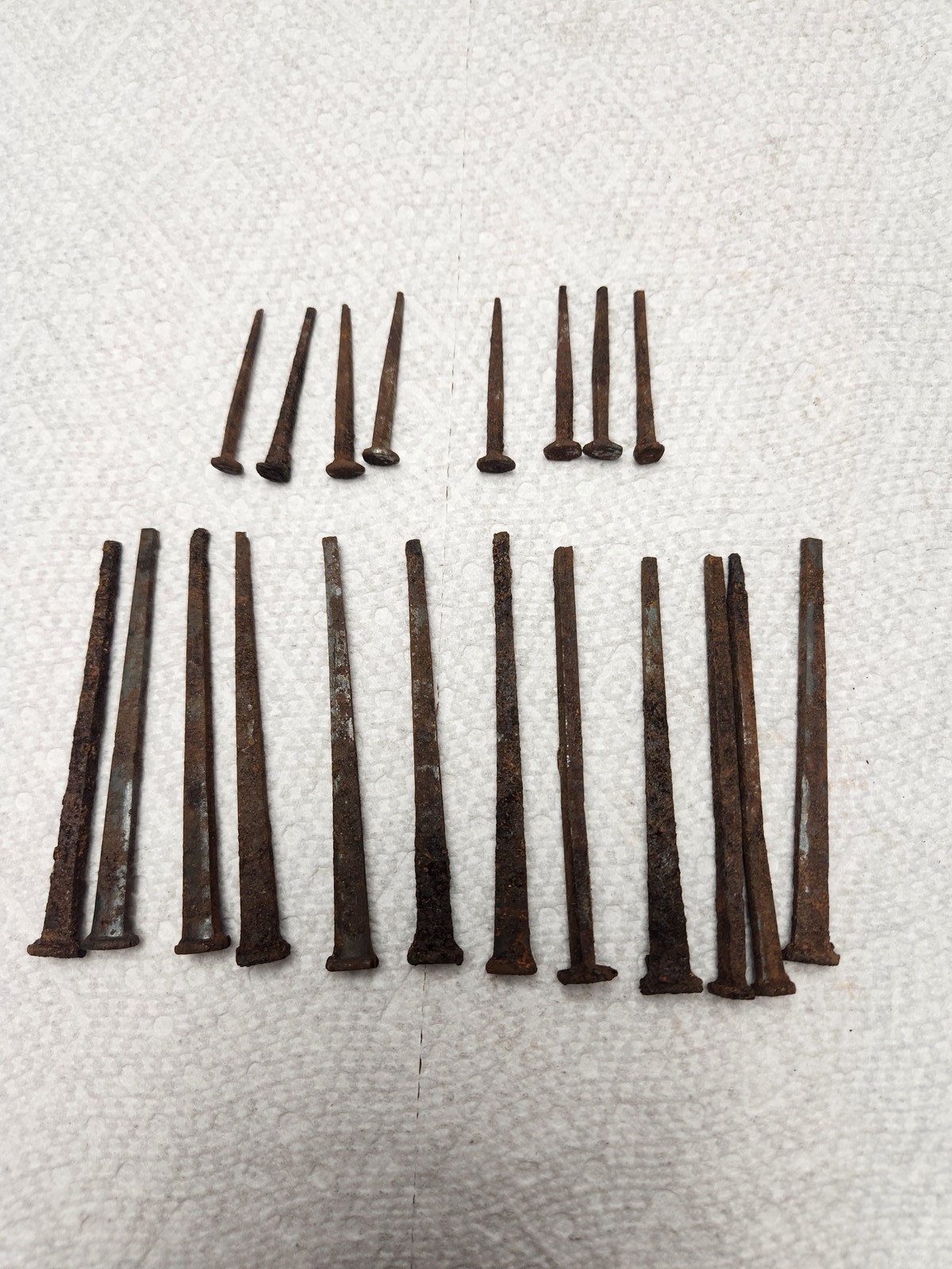 Lot of 20 Antique Rusty Square Cut Nails – Assorted Sizes Primitive Salvage Tool