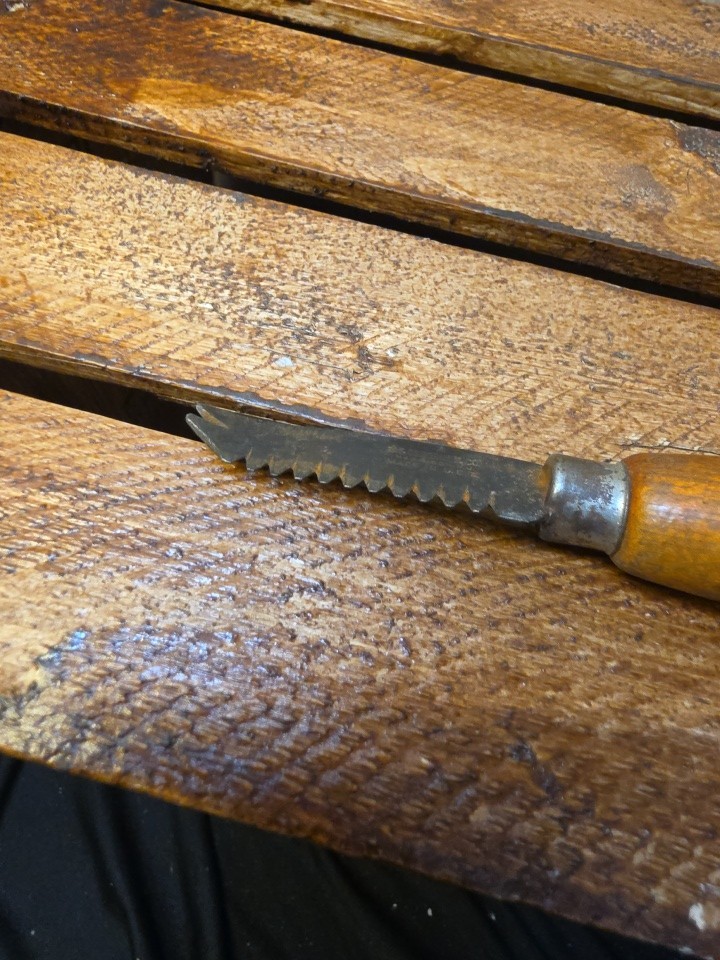 *OSBORNE SHOE MANUFACTURING CO SERRATED KNIFE, NES20