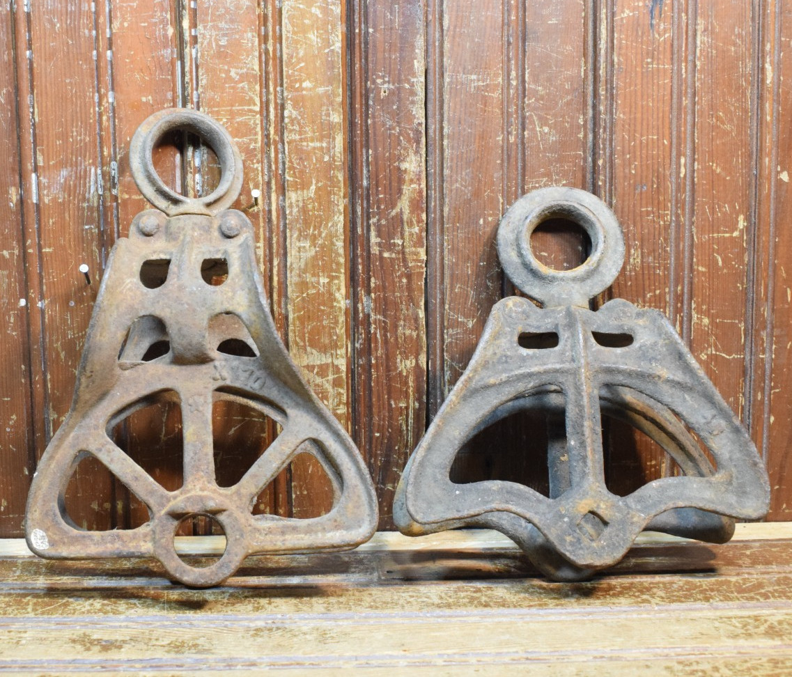 MYERS OK HAY LOFT PULLEY BARN CAST IRON FRAME VINTAGE 1890s TO 1940s TROLLEY 2PC