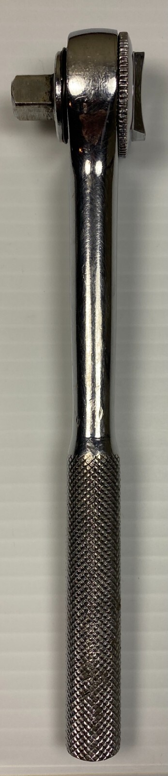 Vintage Unbranded Chrome Reversible RatchetThumb Wheel 3/8″ Drive Knurled Handle