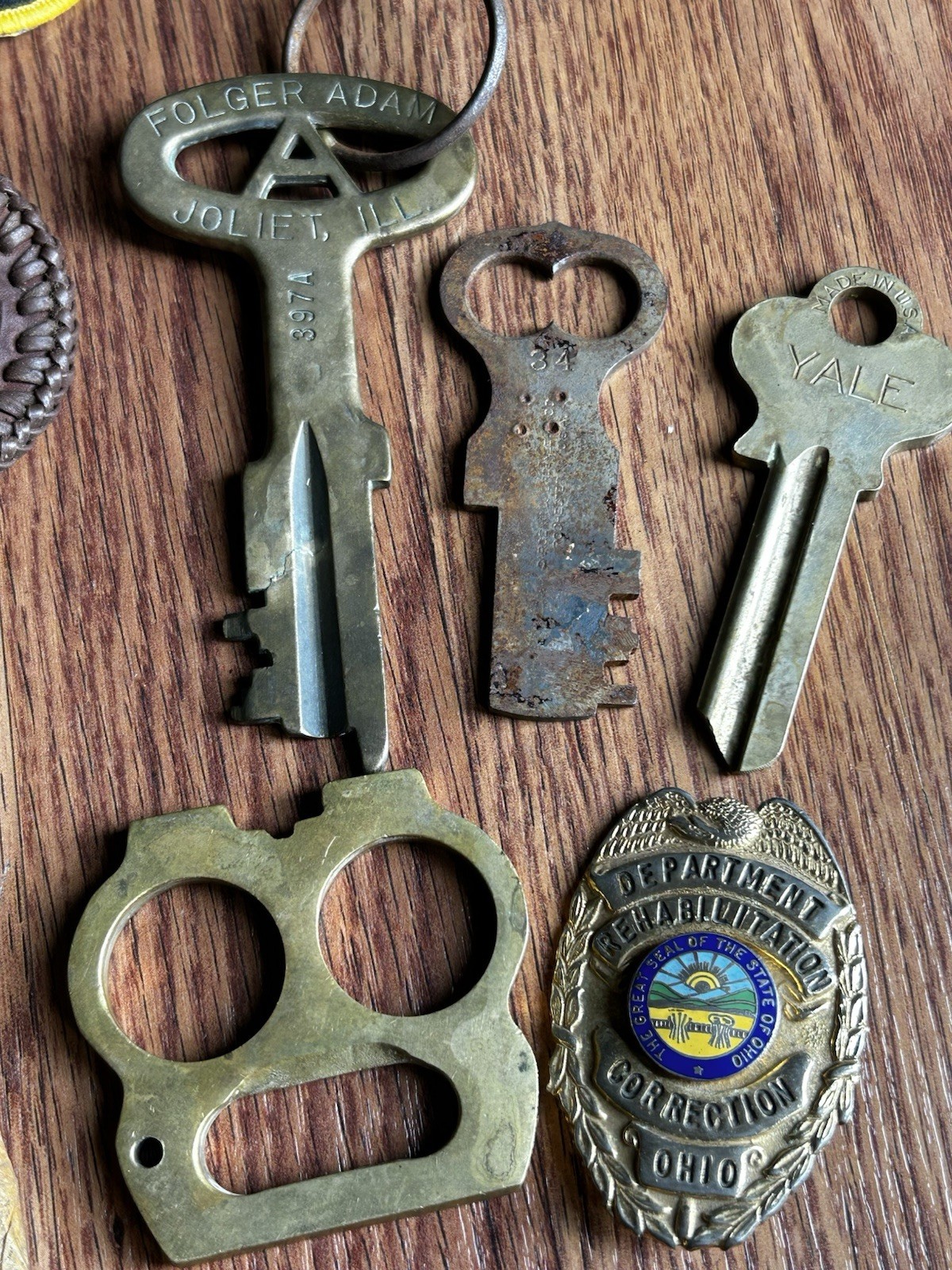 Prison Items Ohio Penitentiary Columbus 1980s/90’s Handcuffs, Shank Badge Keys ￼