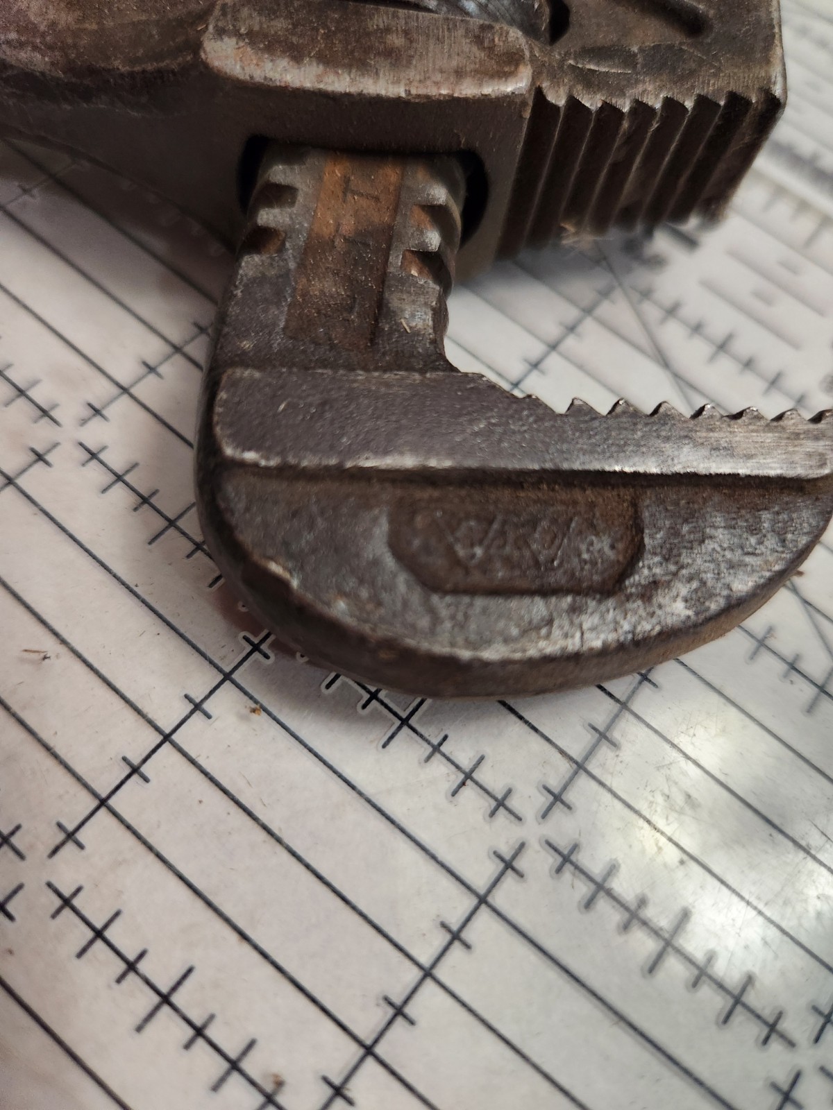 VINTAGE GREENFIELD 10” LITTLE GIANT REVERSIBLE PIPE WRENCH, FEB 4 1913 PAT, USA