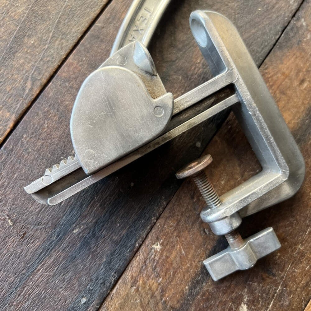 Woldert Squirrel Nut Cracker Model 300A Tyler Texas (USA)