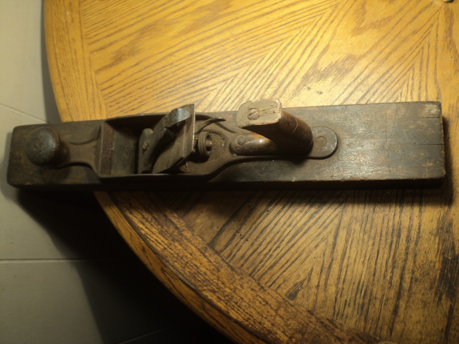 Antique? Wood Based Wood Plane Tool 20″ Long Unreadable USA