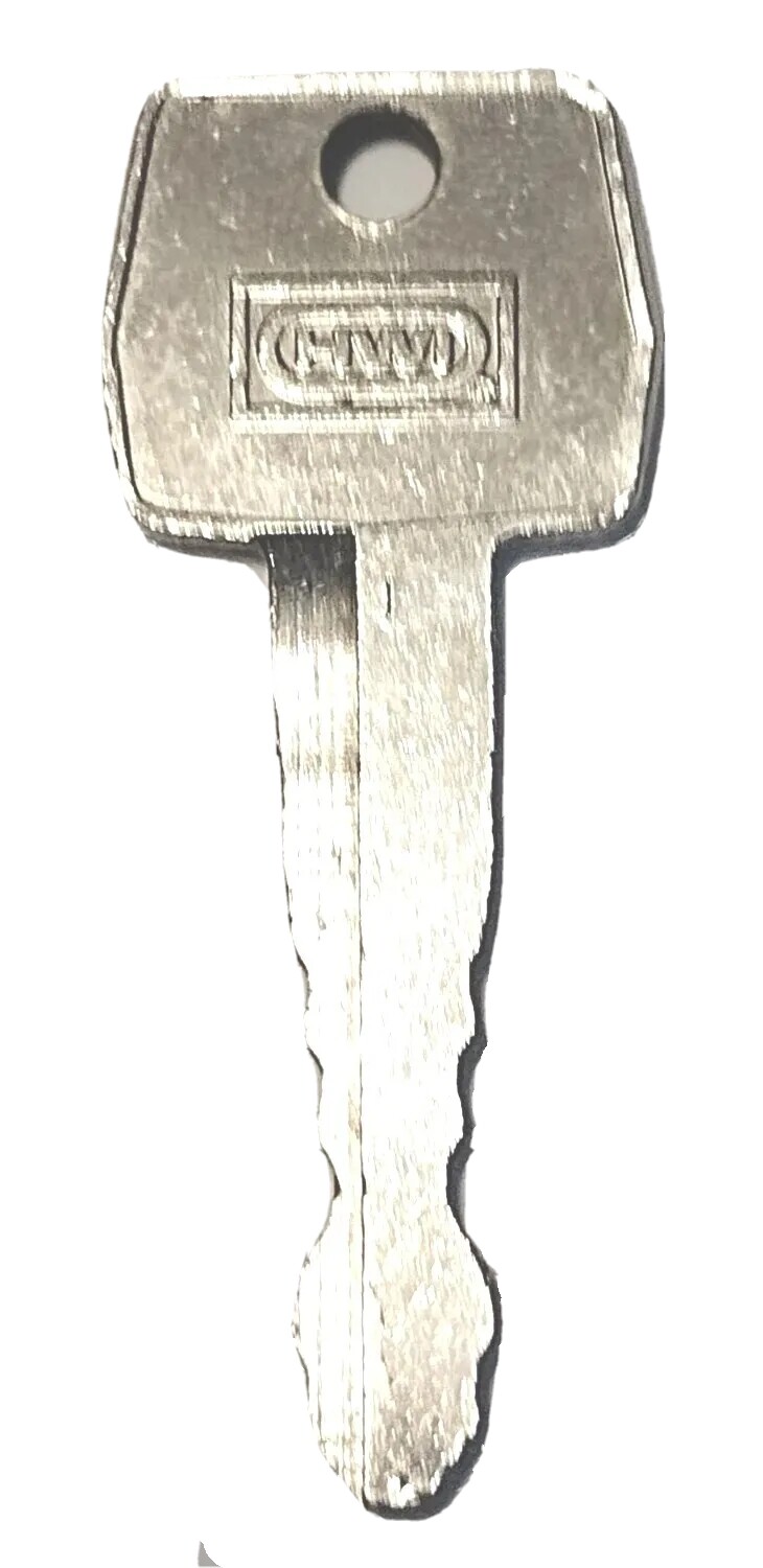 Vintage Key HWI H51 Appx 2-1/8” Lock Automotive Ignition