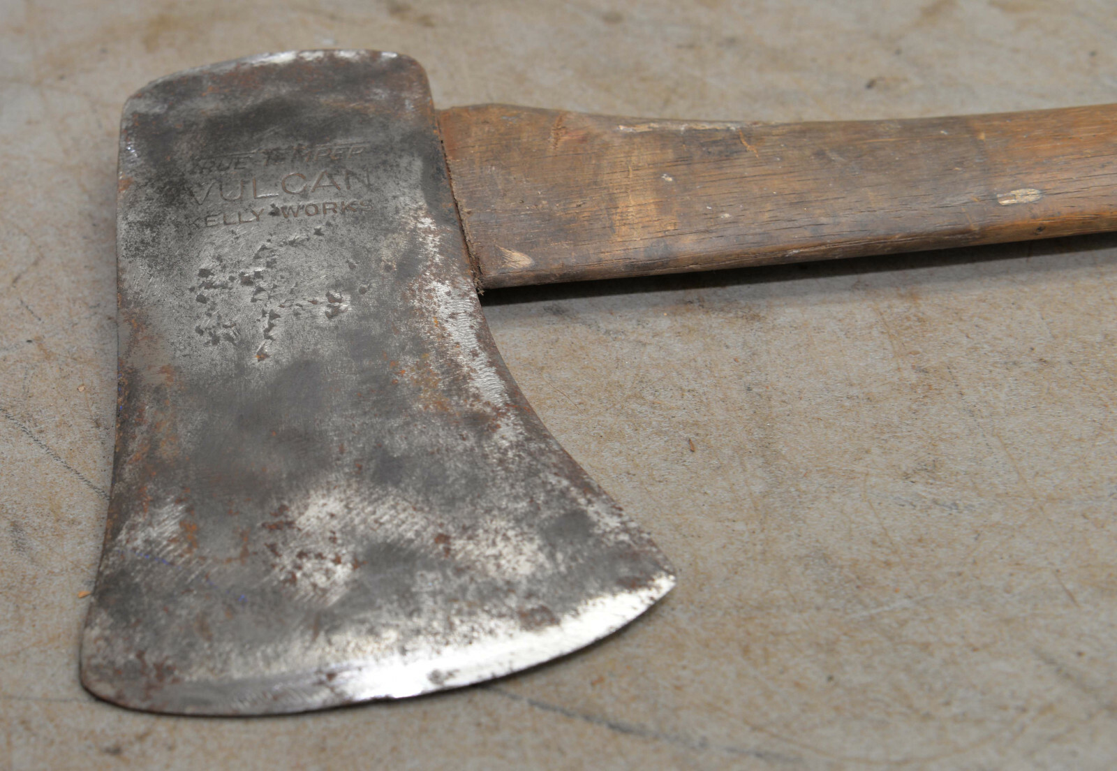 Vintage True Temper Vulcan Kelly Works axe Michigan pattern collectible tool D5