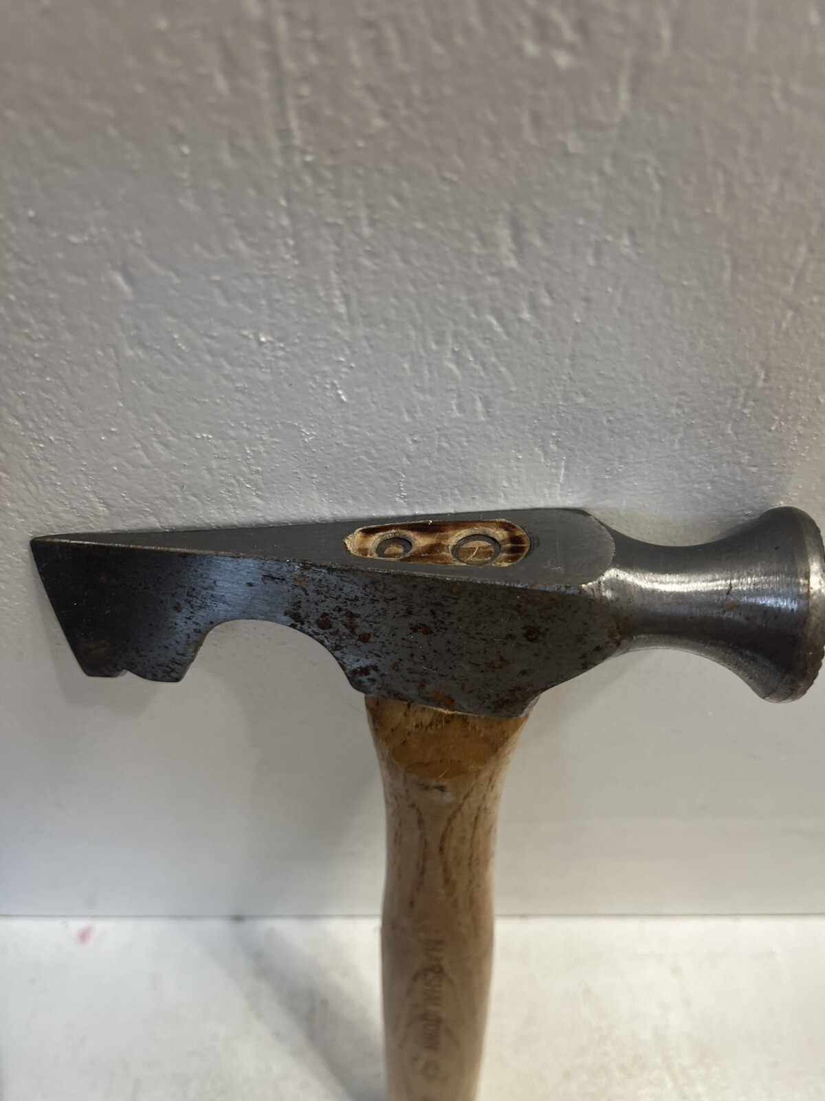 – 1.71 Pound Axe Hatchet Roofing Tool Marshalltown Brand Hickory Handle