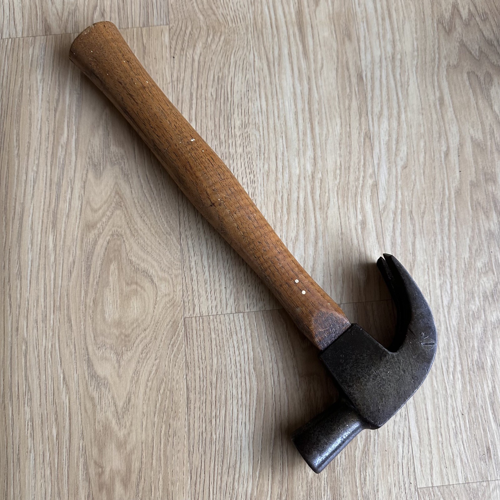 Vintage ball bearing nail holding 18oz carpenters claw hammer hand tool Cheney?