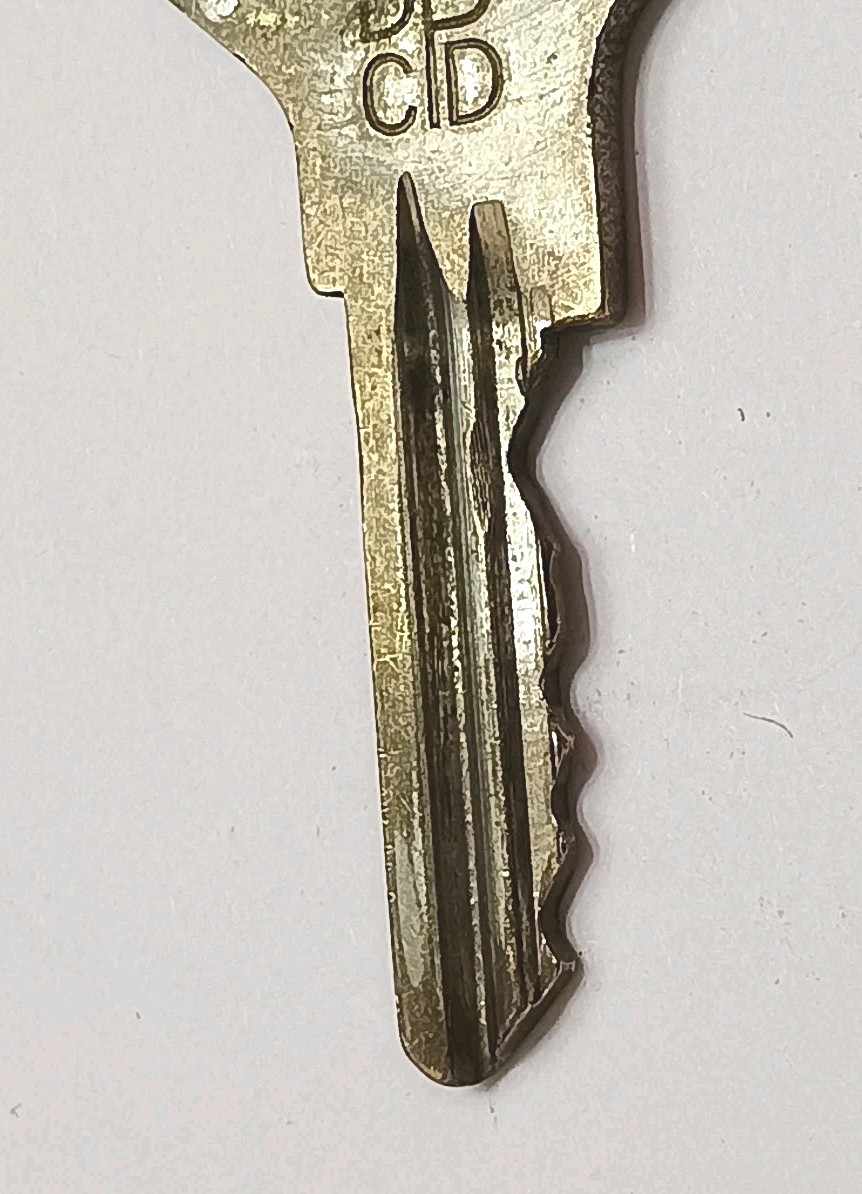 Vintage Old YALE PLYMOUTH Logo DPCD Original Cut 1950’s Yale Brass Key FREE S&H
