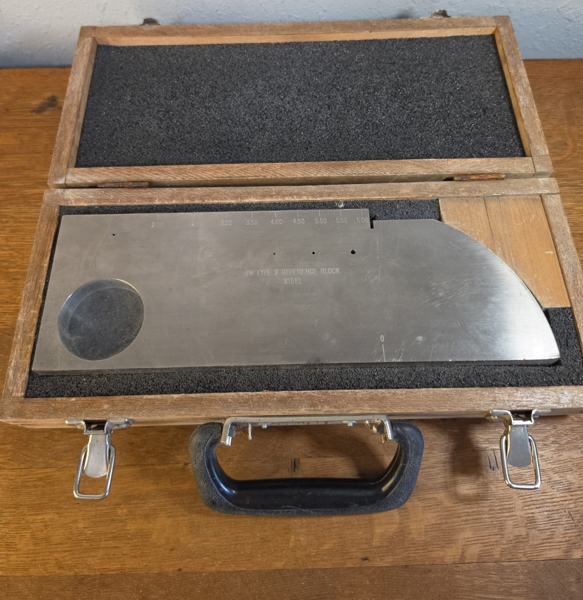 11W Calibration Block TYPE 2 REFERENCE STEEL BLOCK WITH CASE