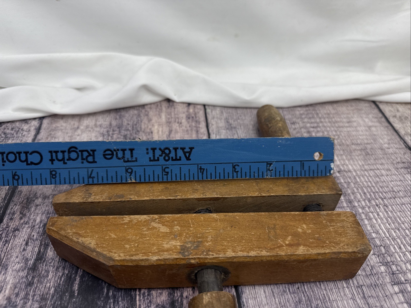 Vintage/Antique Solid Wood Wooden 8in Screw Clamp Great Rustic Decorating