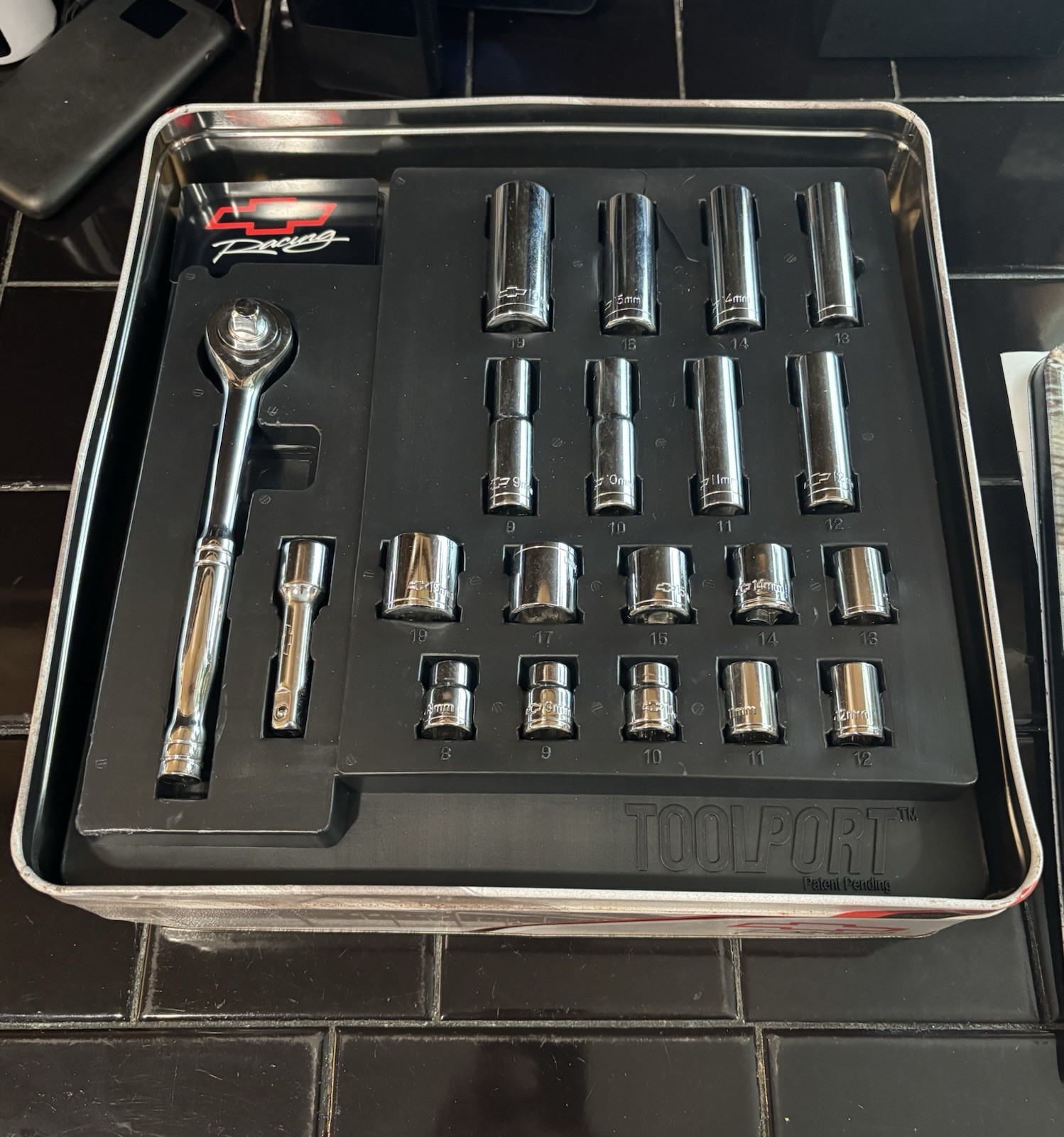 Chevy Racing Metric Socket Set In Collectible Tin NASCAR