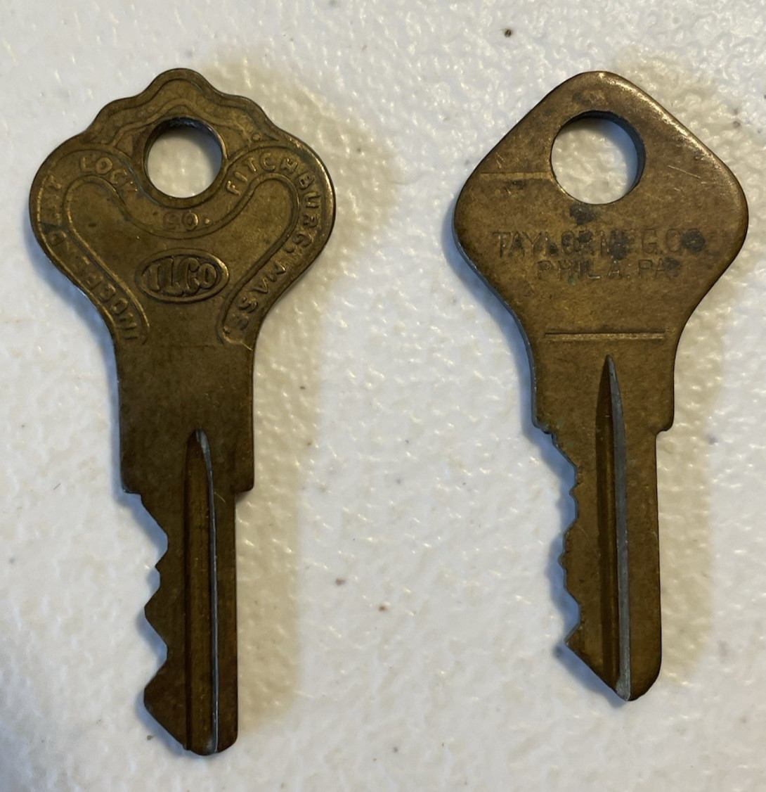 Lot of 35 Small Vintage Keys – Jewelry Box, Padlock, Luggage