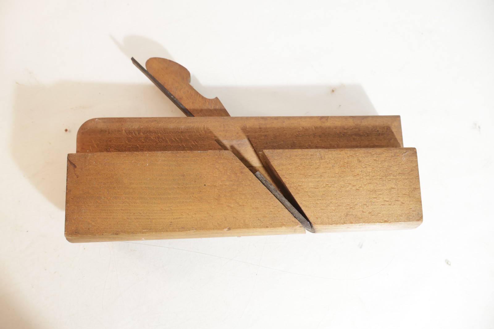 A & E BALDWIN NEW YORK ROUND BOTTOM WOOD PLANE IN VERY GOOD CONDITION lt 10 tg 4