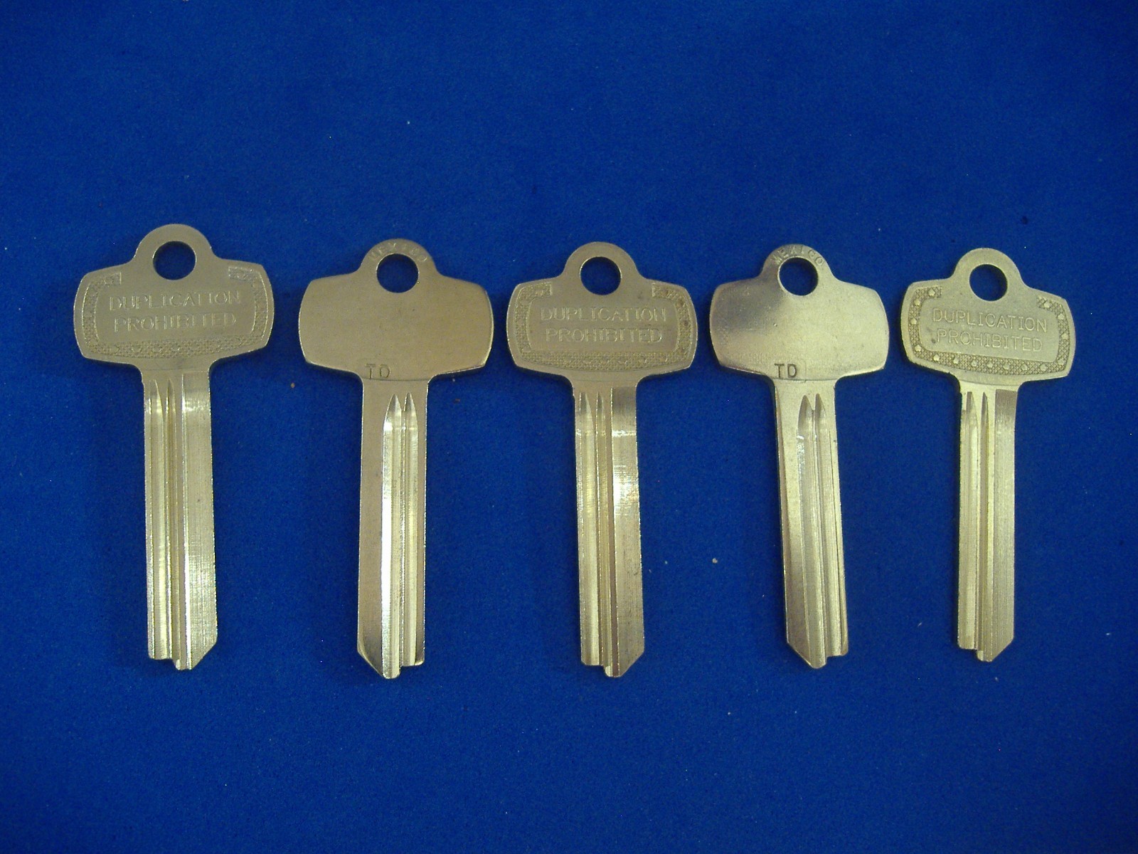 LOT OF FIVE NICKEL SILVER FITS BEST KEY BLANKS FOR ” TD ” KEYWAY