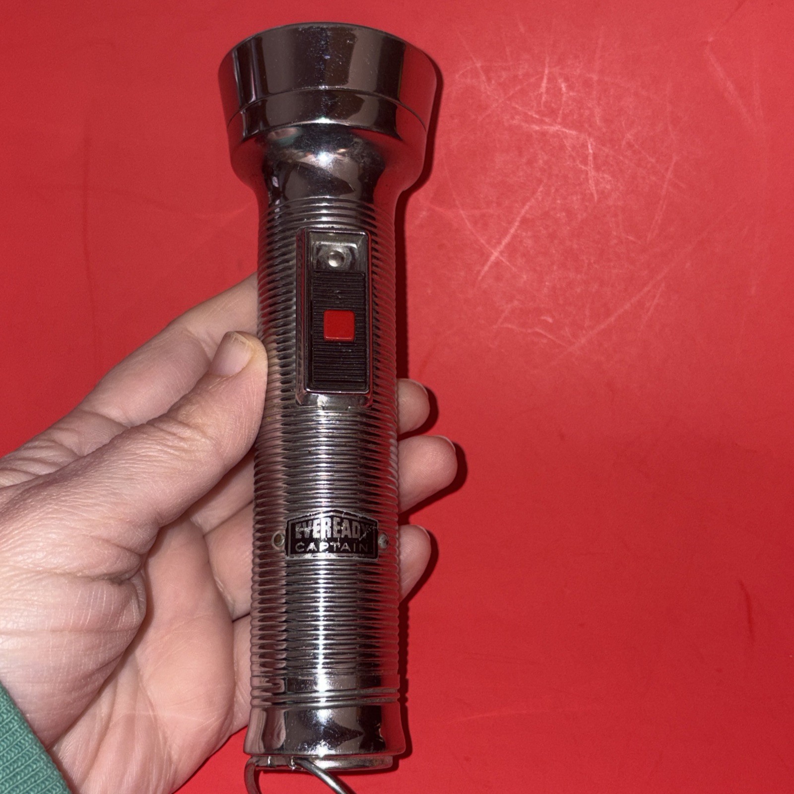 Vtg Eveready Captain Chrome Ribbed Flashlight Takes 2 C Batteries USA