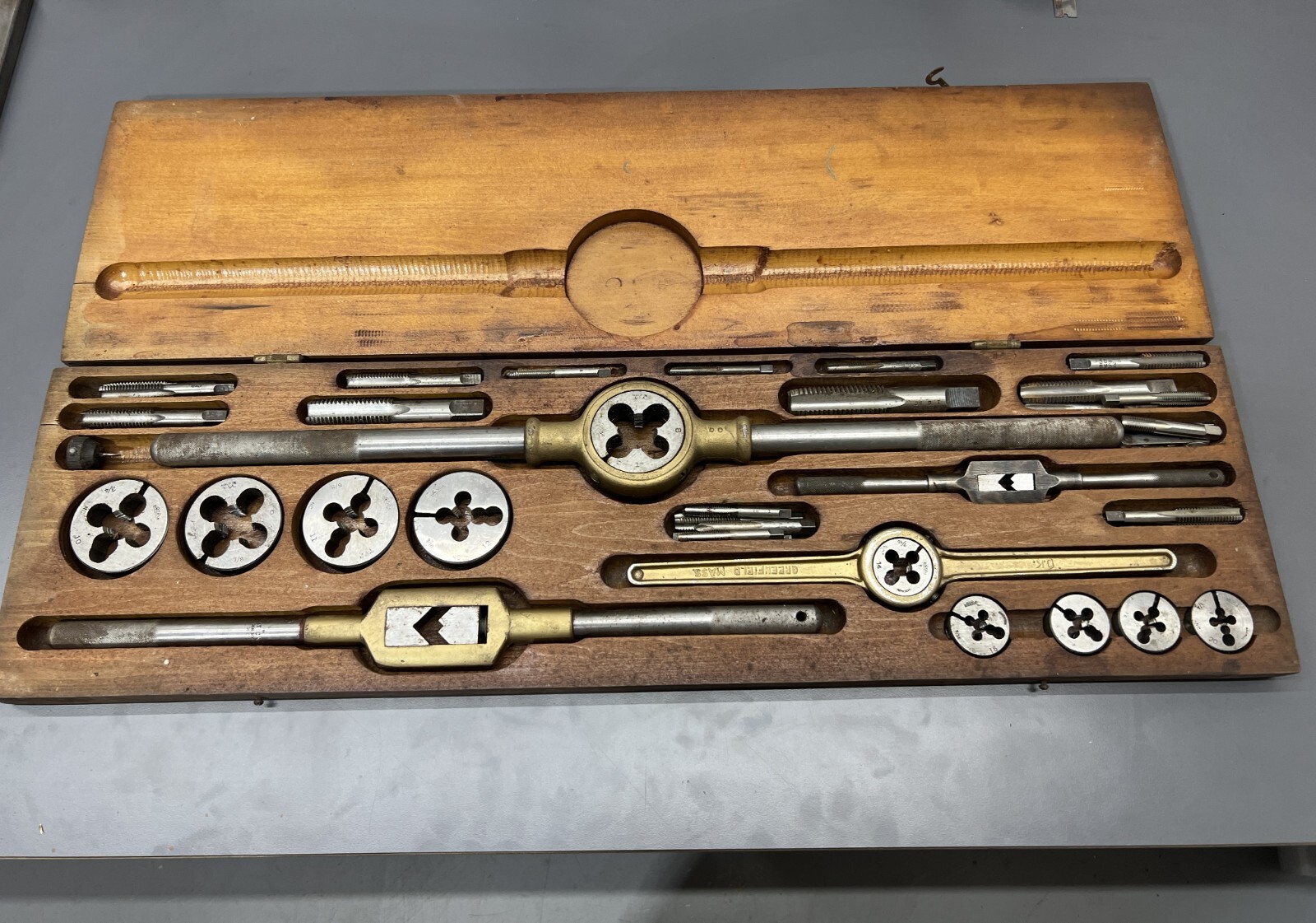 VINTAGE GTD GREENFIELD O.K. LITTLE GIANT LARGE SIZE TAP & DIE SET W CASE – USA