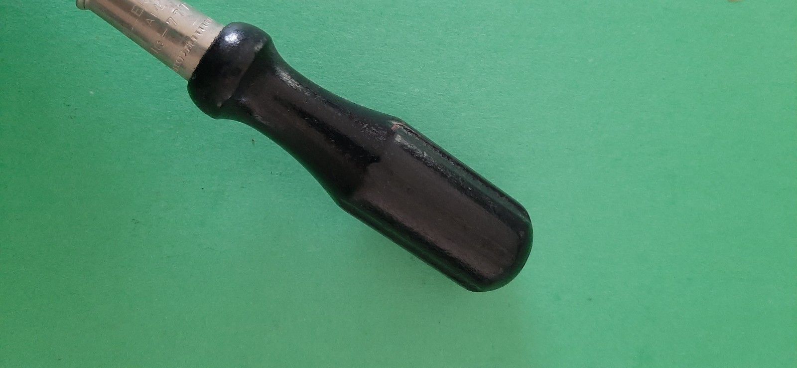 NOS Millers Falls no. 7777 6″ Black Wood Handle Slotted Flat Head Screwdriver 7A