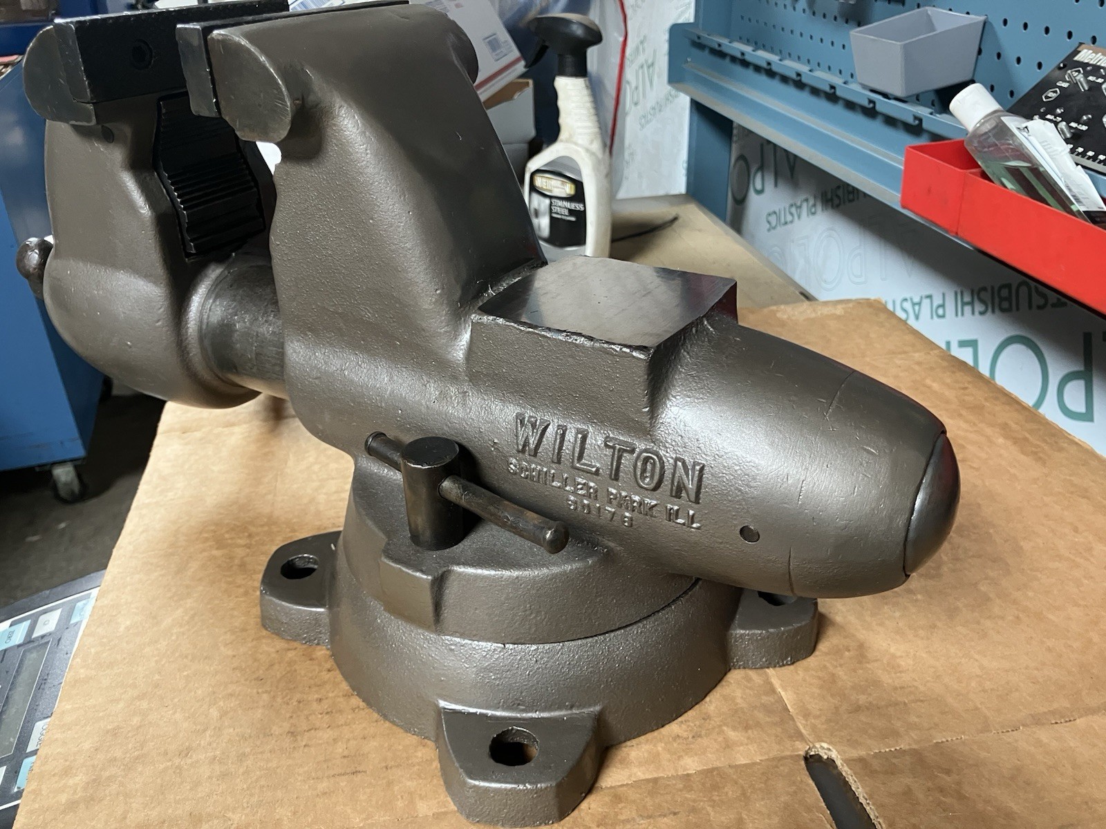 Wilton C1 Combination Bullet Vise 4.5″ w. Serrated Jaws Bench Anvil Machine Shop