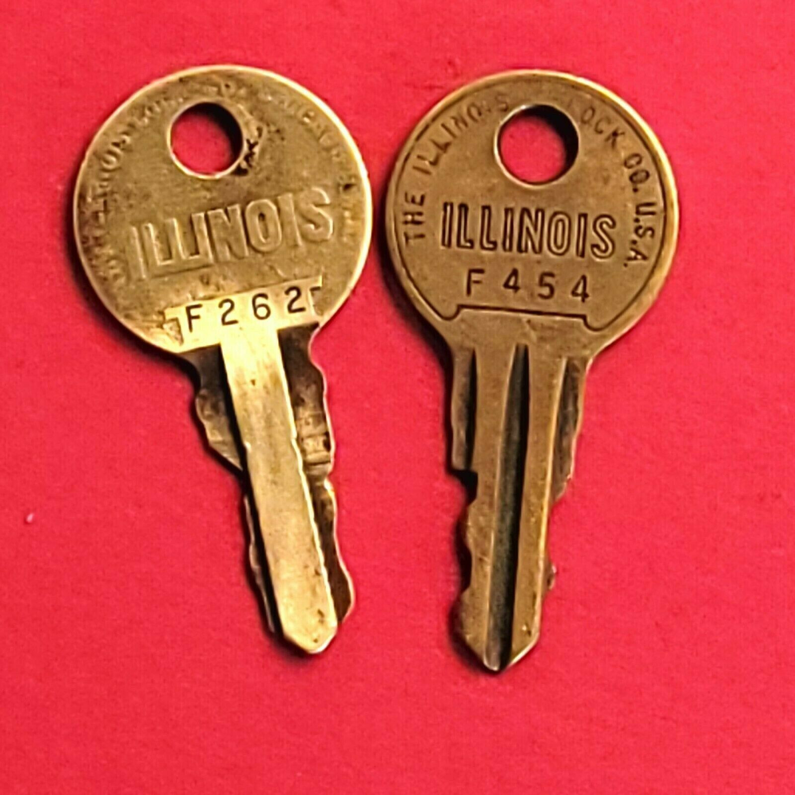 Lot of Two Vintage Illinois Lock Co. Numbered Keys F454 and F261 Brass keys