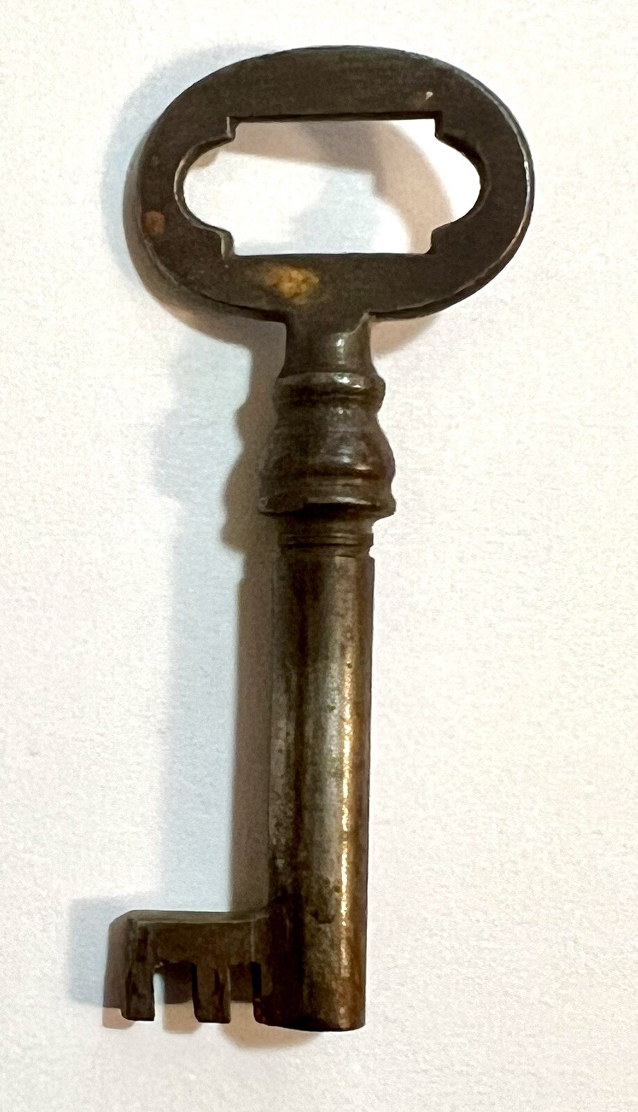 Antique Vintage Genuine Cast Iron Open Barrel Skeleton Key