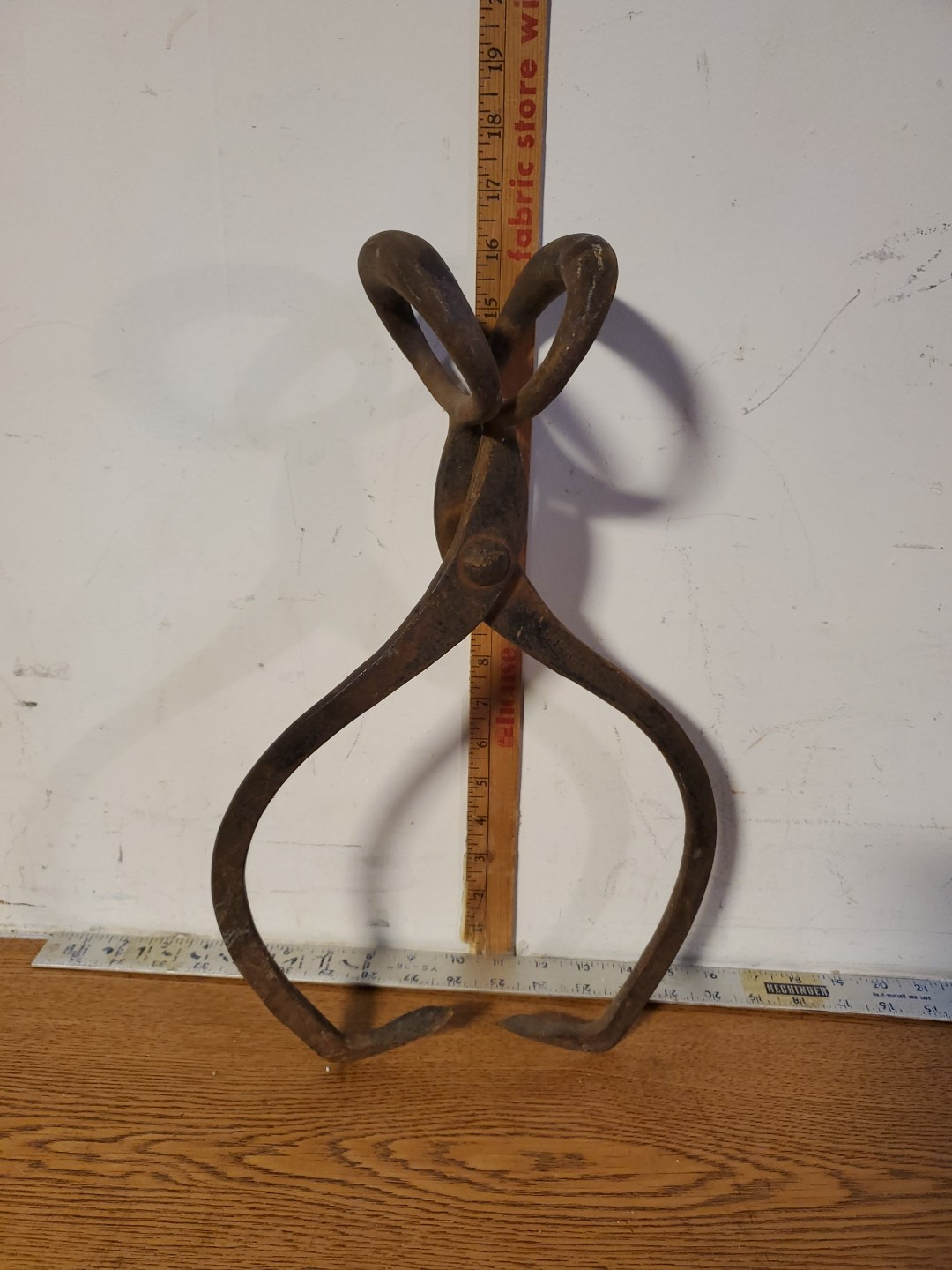 Antique Vintage Large 16.5″ Block Ice Tongs Cast Iron Ice Cube Tongs