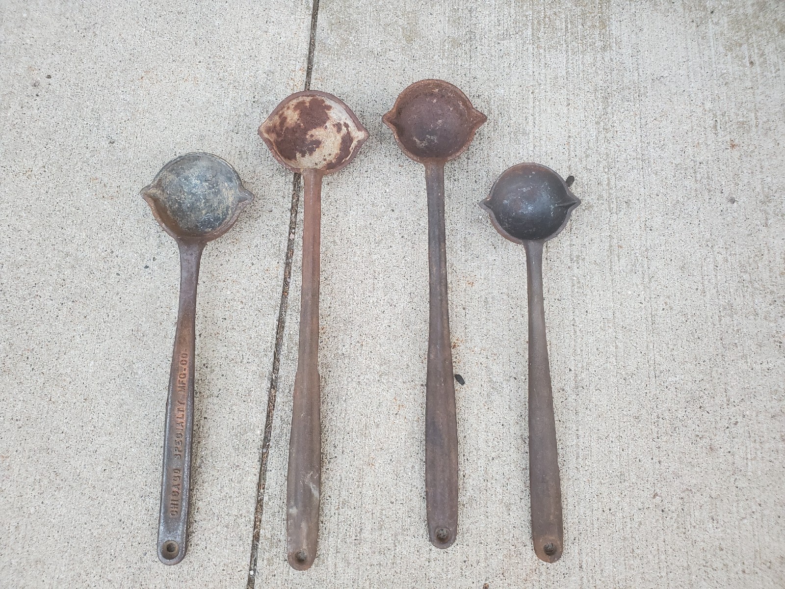 4 Vintage Cast Iron Ladels 16″ & 13″ Hollands Chicago Specialties Etc Blacksmith