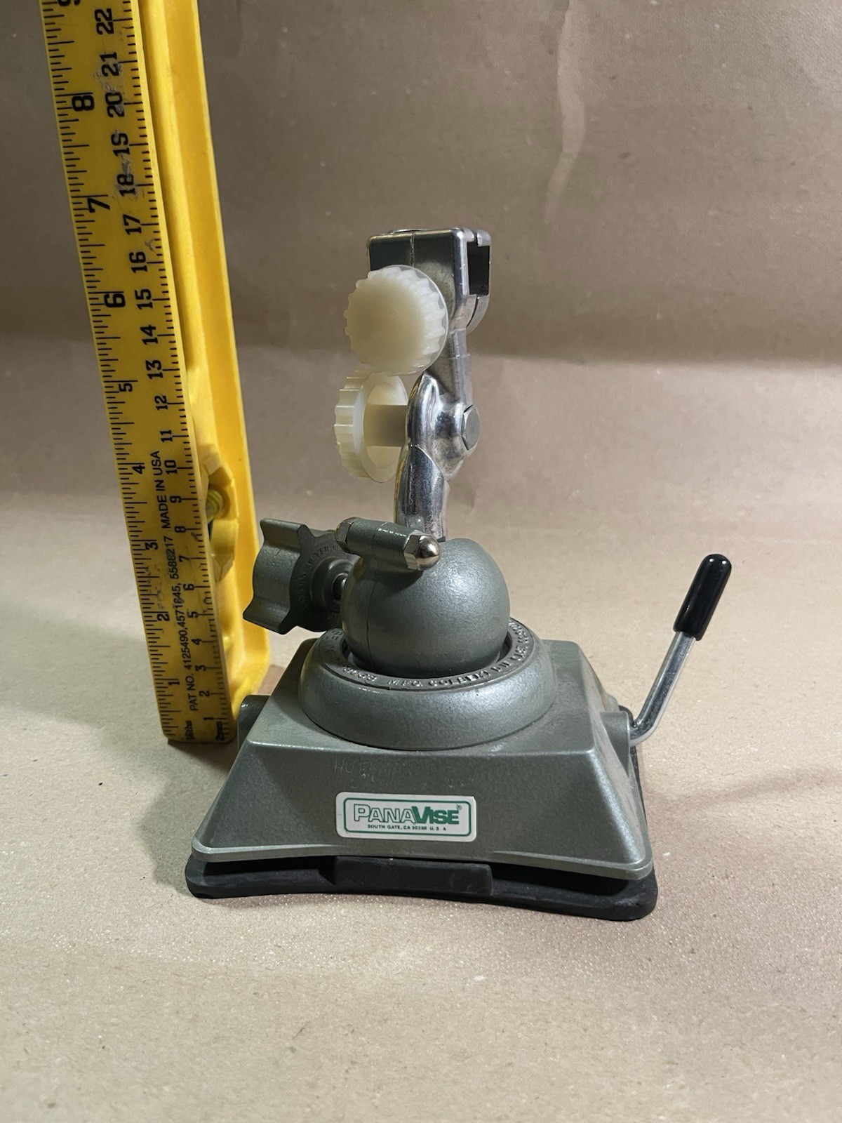 PANAVISE VISE TILT TURN 2898068 COLBERT DIE CAST CO California USA tool Suction