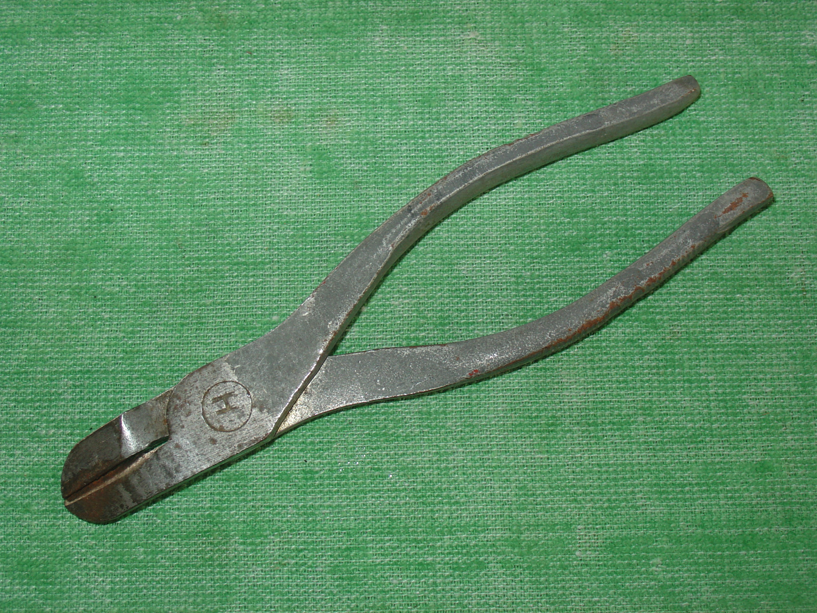 VINTAGE HARROLD 6″ PLIERS DIAGONAL CUTTERS MADE IN USA
