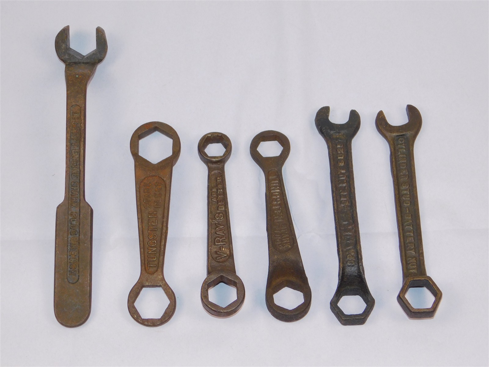6 Antique Spark Plugs Wrenches V-Ray Tungsten Liberty Tools Lot