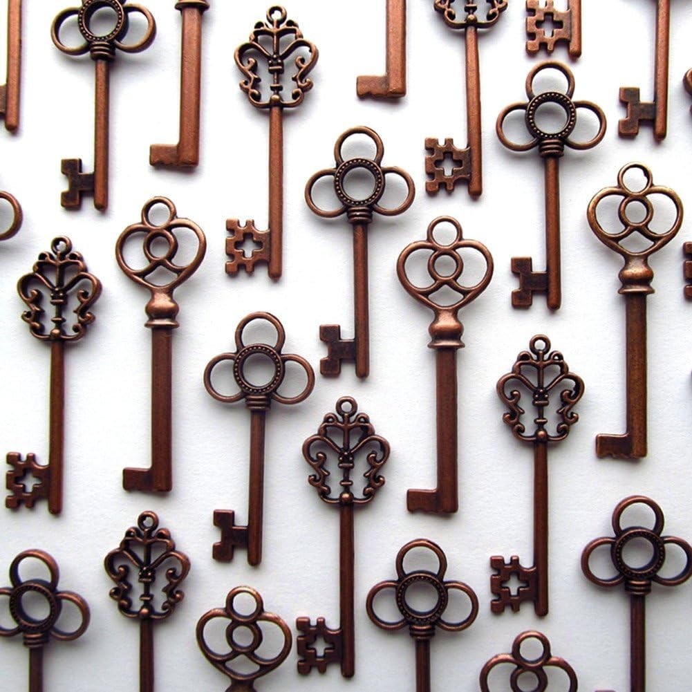 30 Large Metal Skeleton Keys in Antique Finish – Ideal for Crafting & Decor