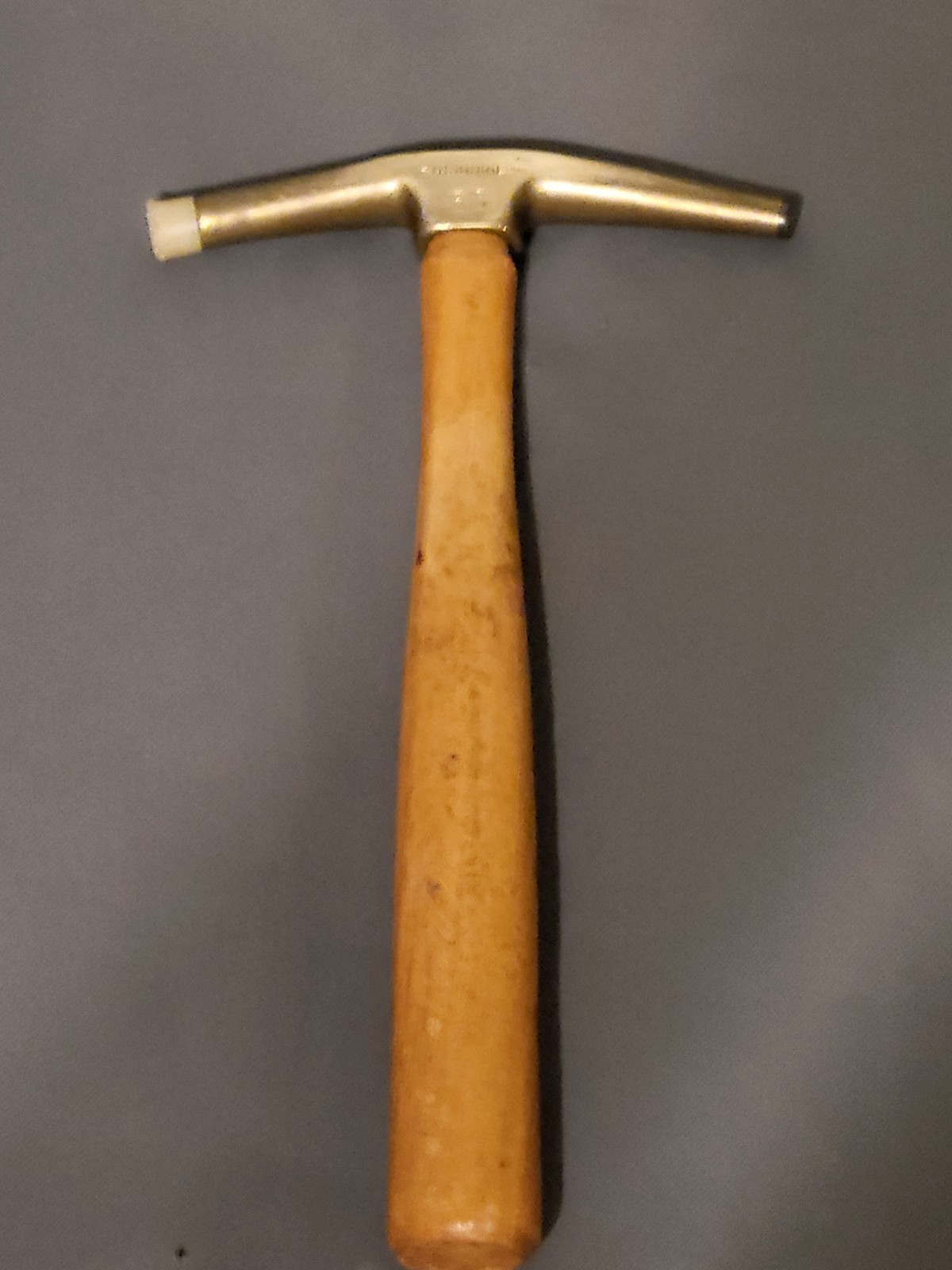 Vintage C.S. Osborne #36 Bronze Hammer , Wooden Handle Magnet Great Condition