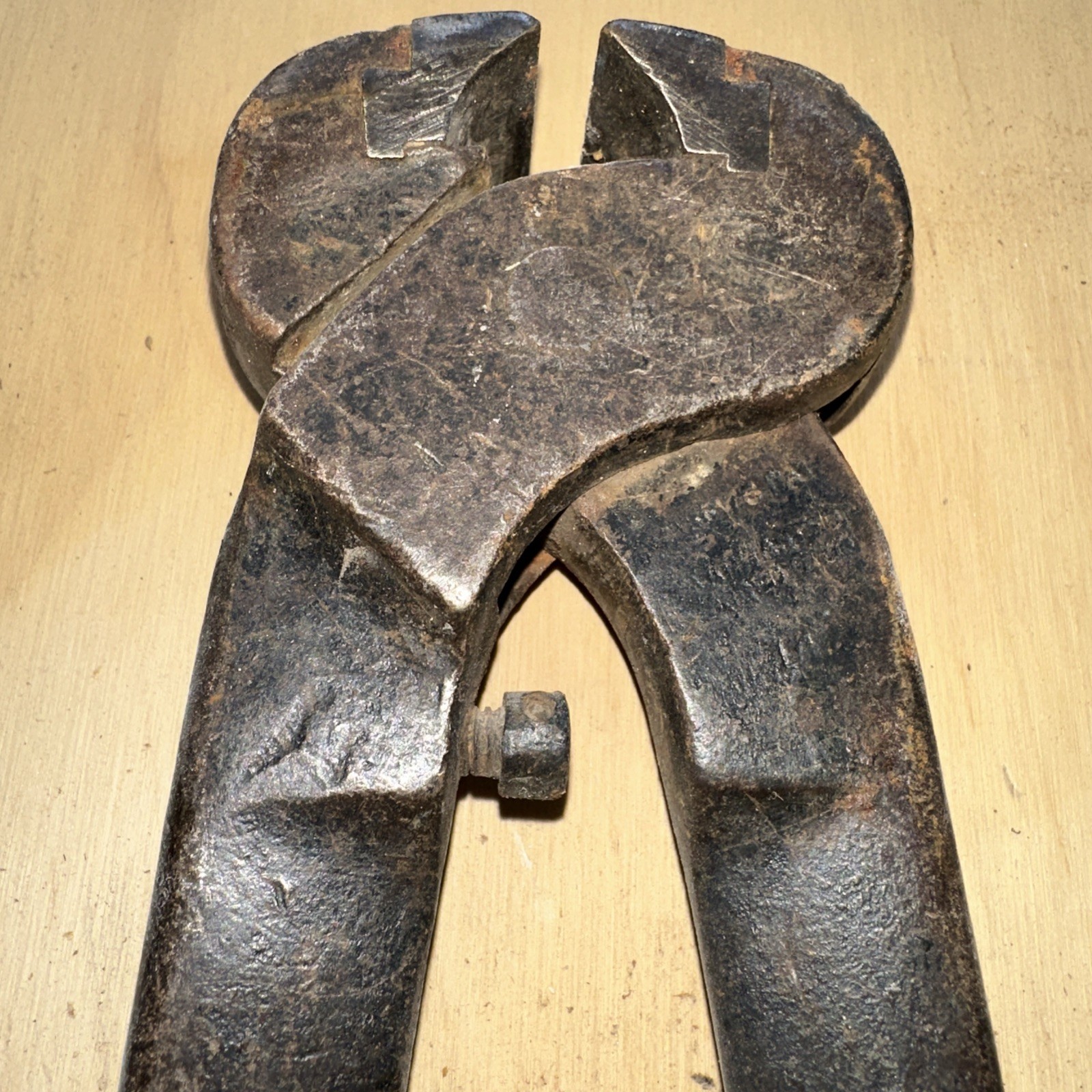 (3) Vintage Carew’s No. 14 & Heller End Cutter Nippers Blacksmith /Farrier Tools