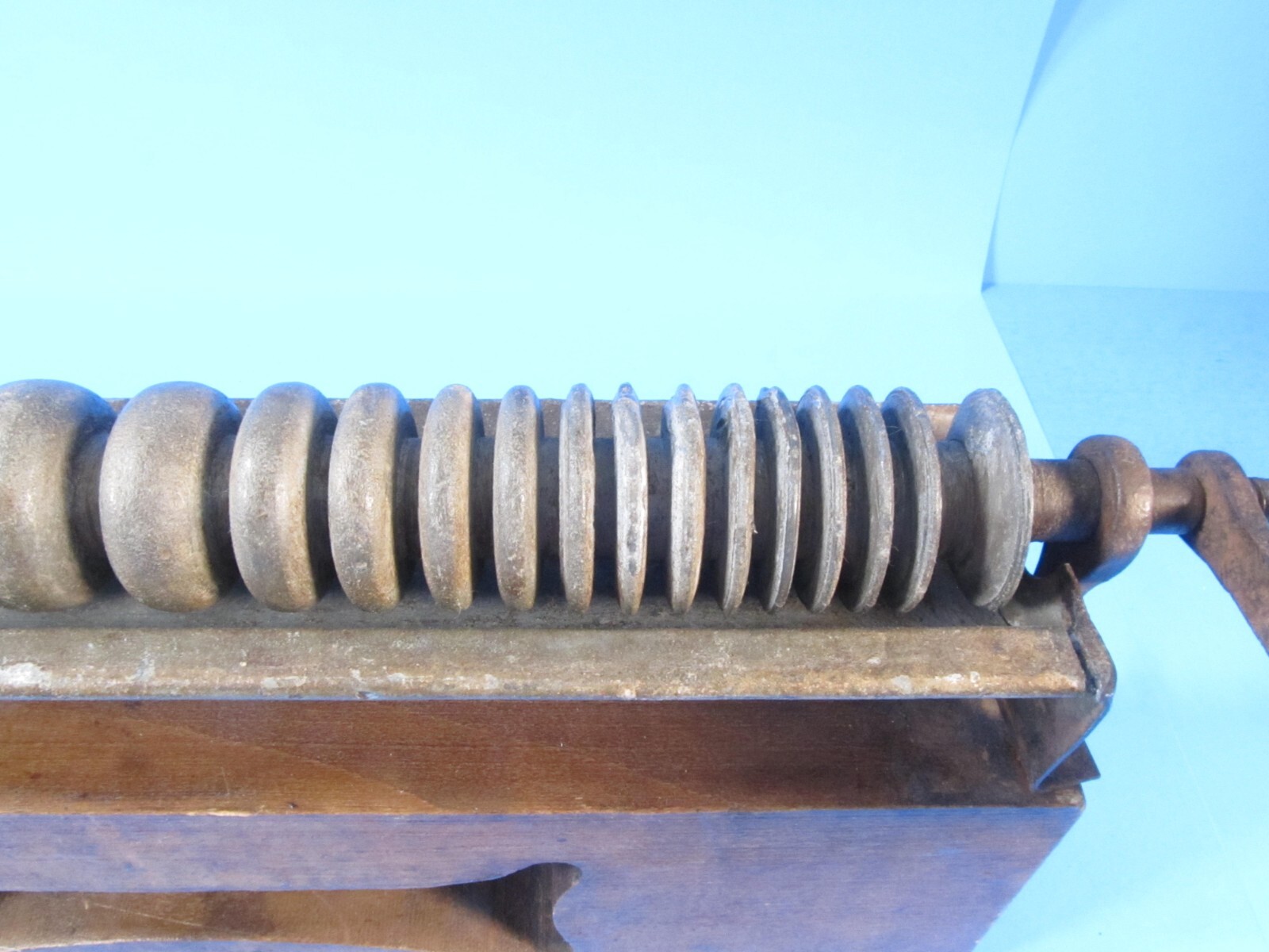 as-is uncommon hand cranked wet grinder for sharpening wood carving gouges tools