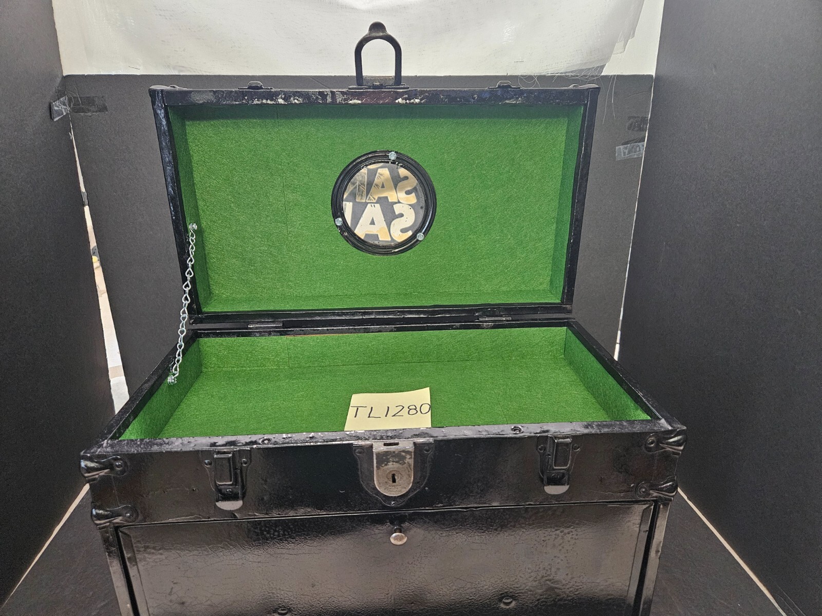 VTG 5 DRAWER STAR CHESTS CHICAGO, IL METAL WRAPPED 16 1/2″ X 9″ X 12″ (TL1280)