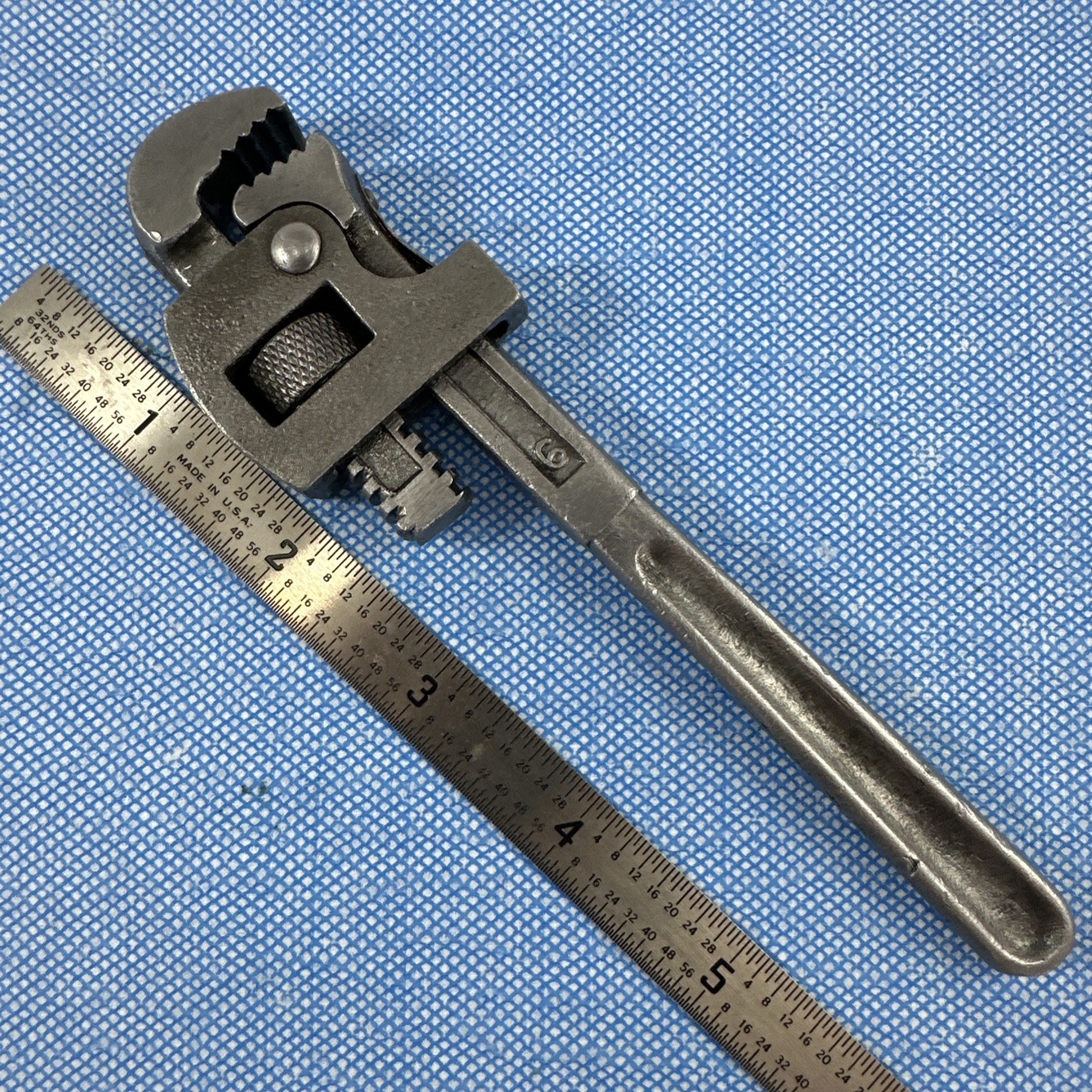 Vintage #6 Pipe Wrench Unbranded Adjustable Heavy Duty Plumbing Hand Tool