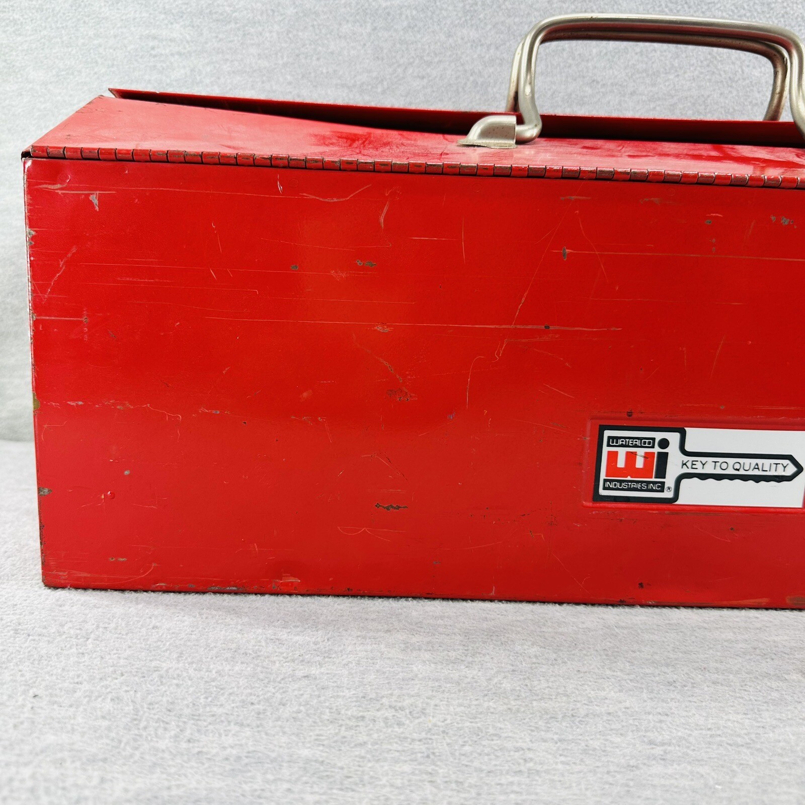 WATERLOO INDUSTRIES – Vintage Key to Quality Red Heavy Duty Tool Box