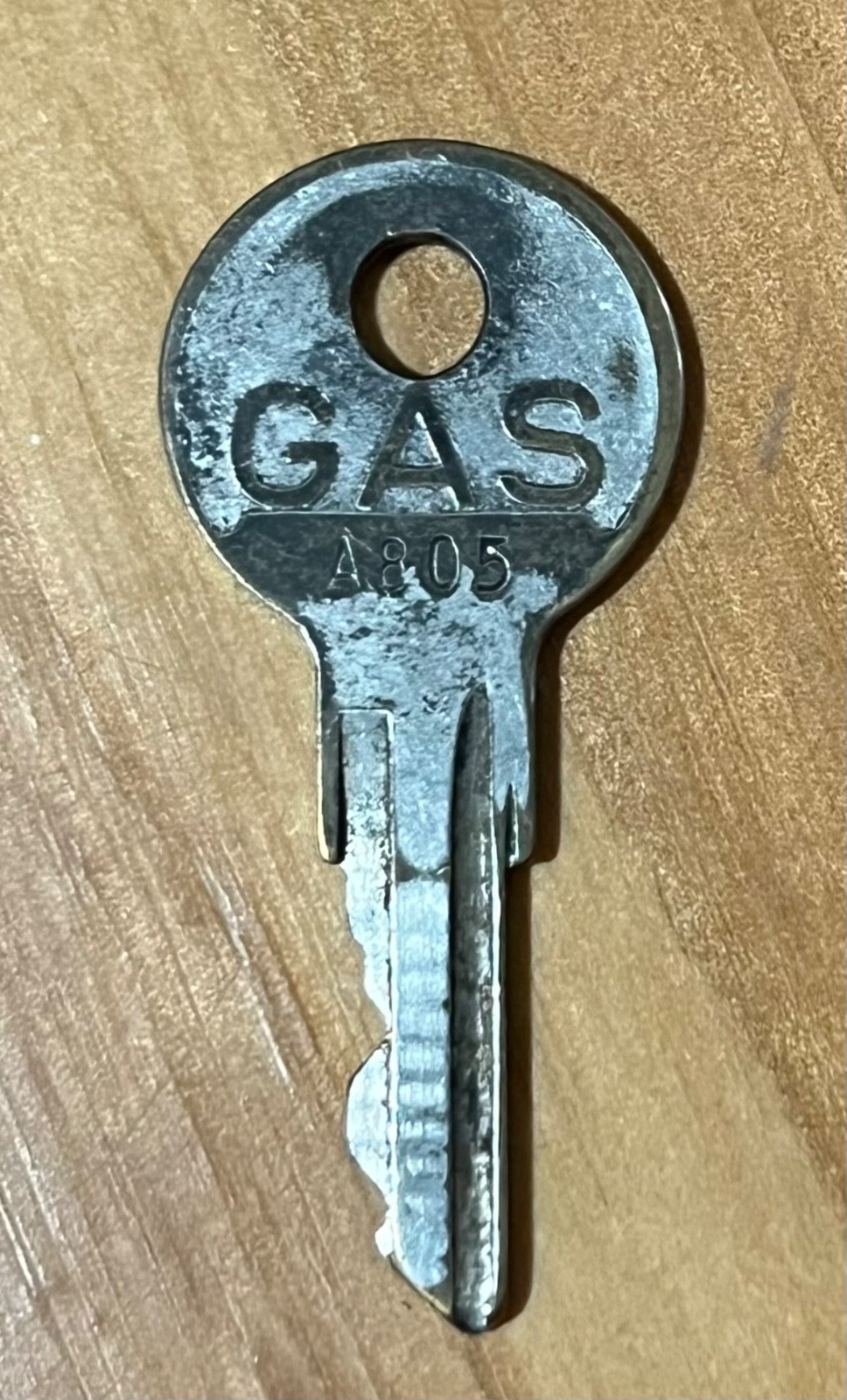 Vintage Briggs & Stratton Gas Key A805