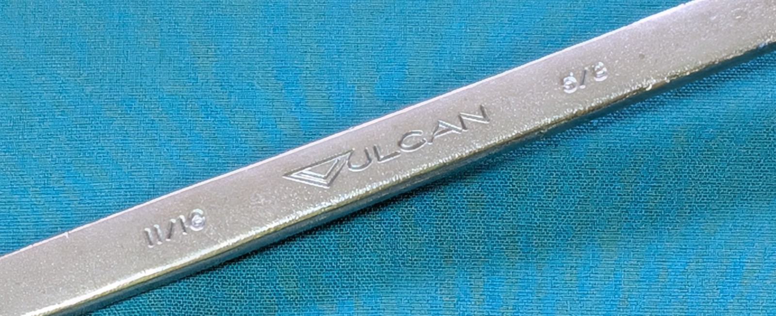 VULCAN USA 12-pt. No. 8027A Offset Double Box End Wrench 11/16″ x 5/8″ x 10-1/8″