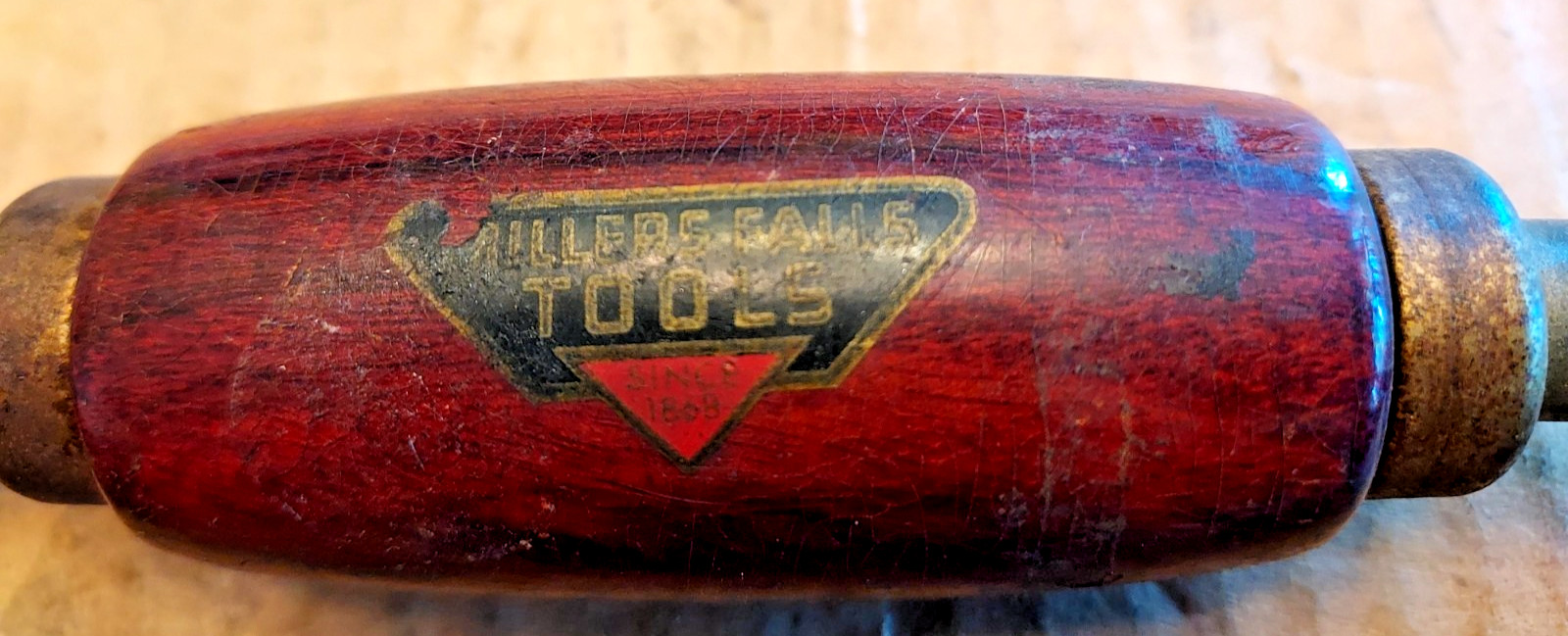 ’50s vintage Miller’s Falls 10″ sweep ‘Lion’ brace, with Leland universal jaws.