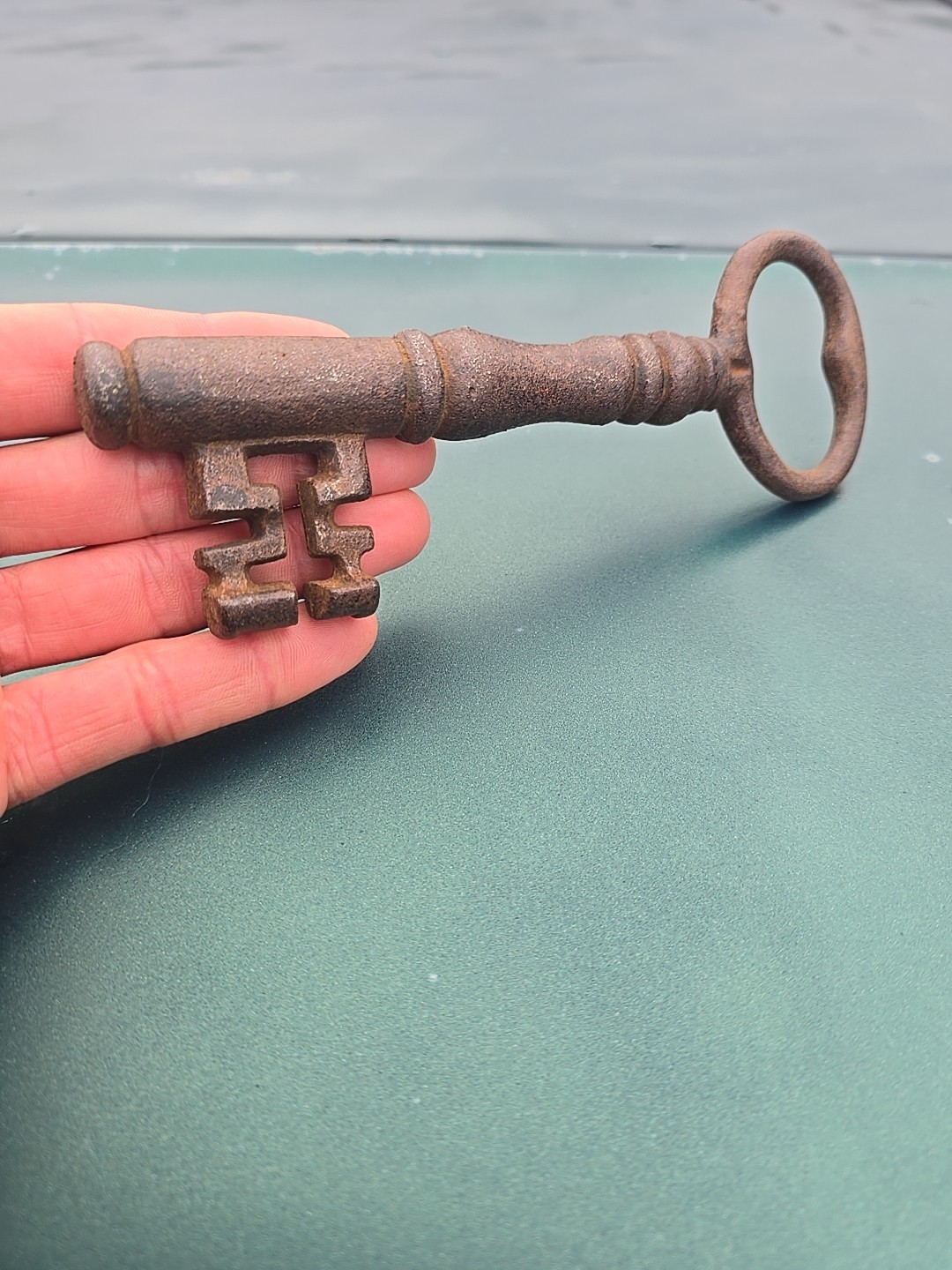 Giant Old Iron Key☆SEVEN & Half Inch Metal Skeleton Key☆ 1 Wild Large Iron Key!