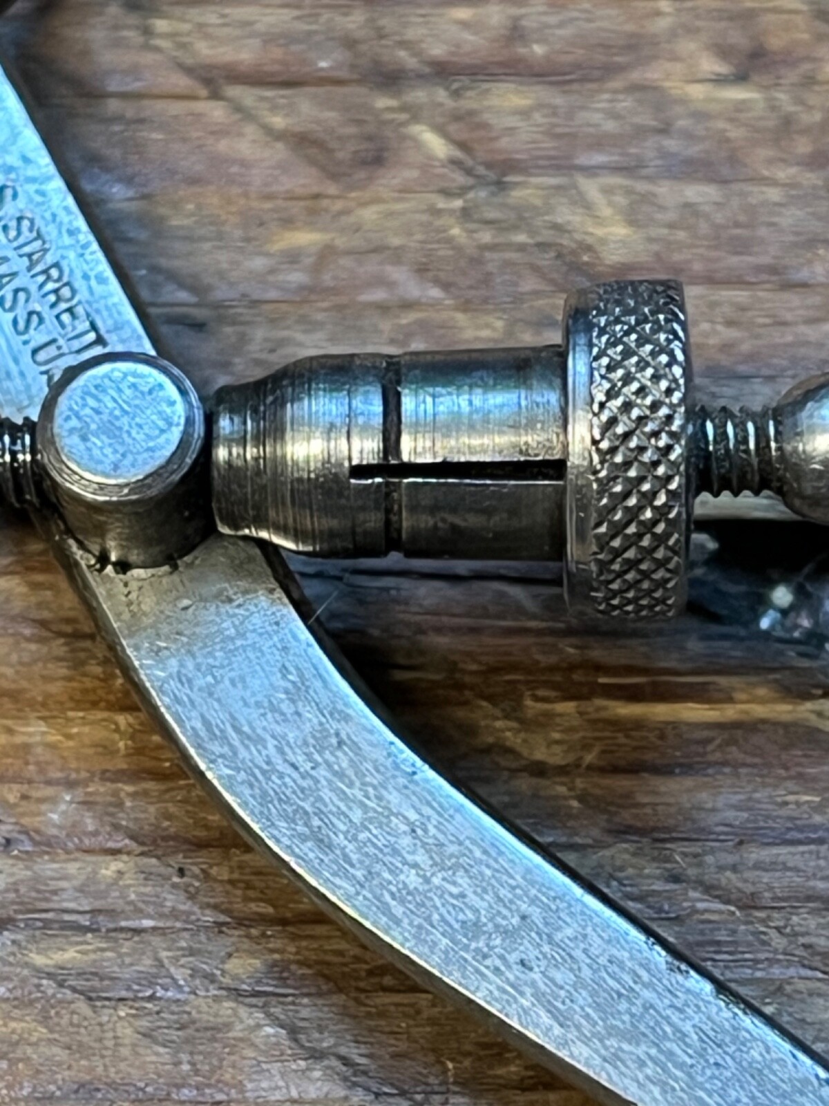 Vintage L. S. Starrett 3″ Outside Flat-leg Calipers – split nut – USA – $5 ship