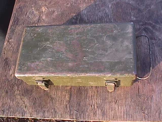 Small GREEN Metal Tool Case Storage Box Hinged RUSTY YOU RESTORE