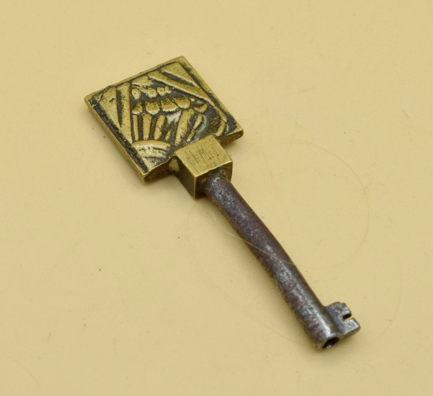 Antique Brass Skeleton Key Ornate Square Bow Metalwork Victorian Cabinet