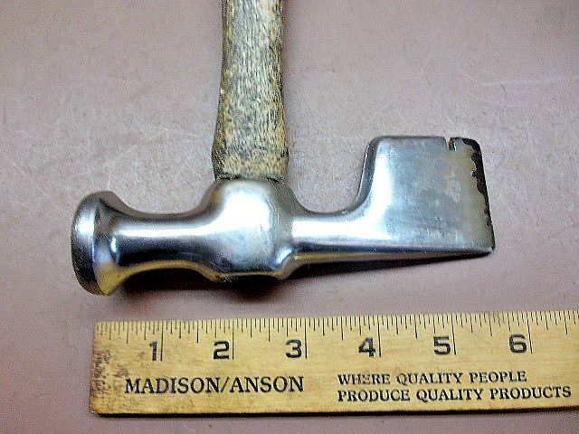 Lightly Used WAL-BOARD Steel Drywall Hammer Plasterboard w/Chromed 6″ Head
